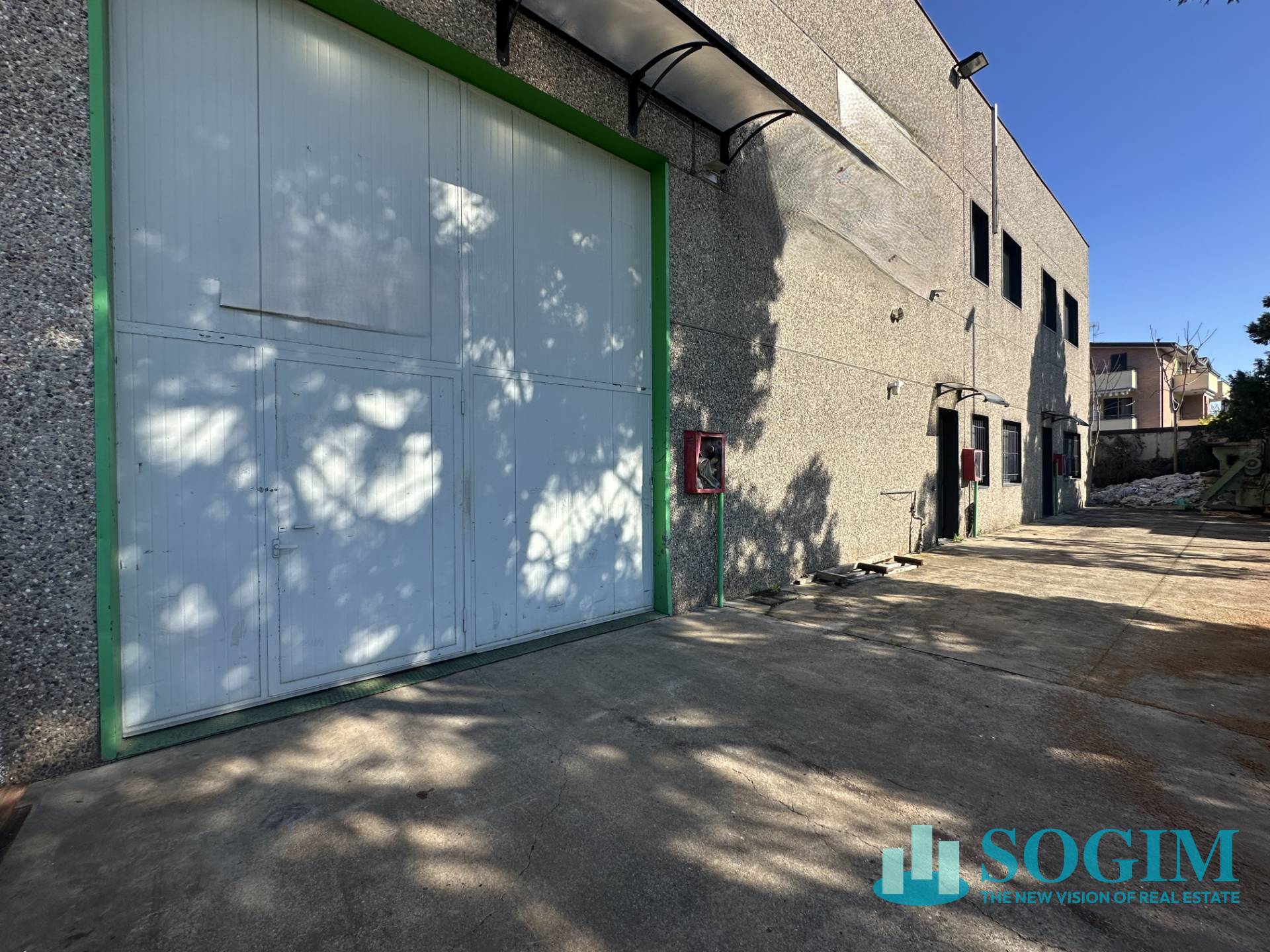 Capannone in vendita a Sovico