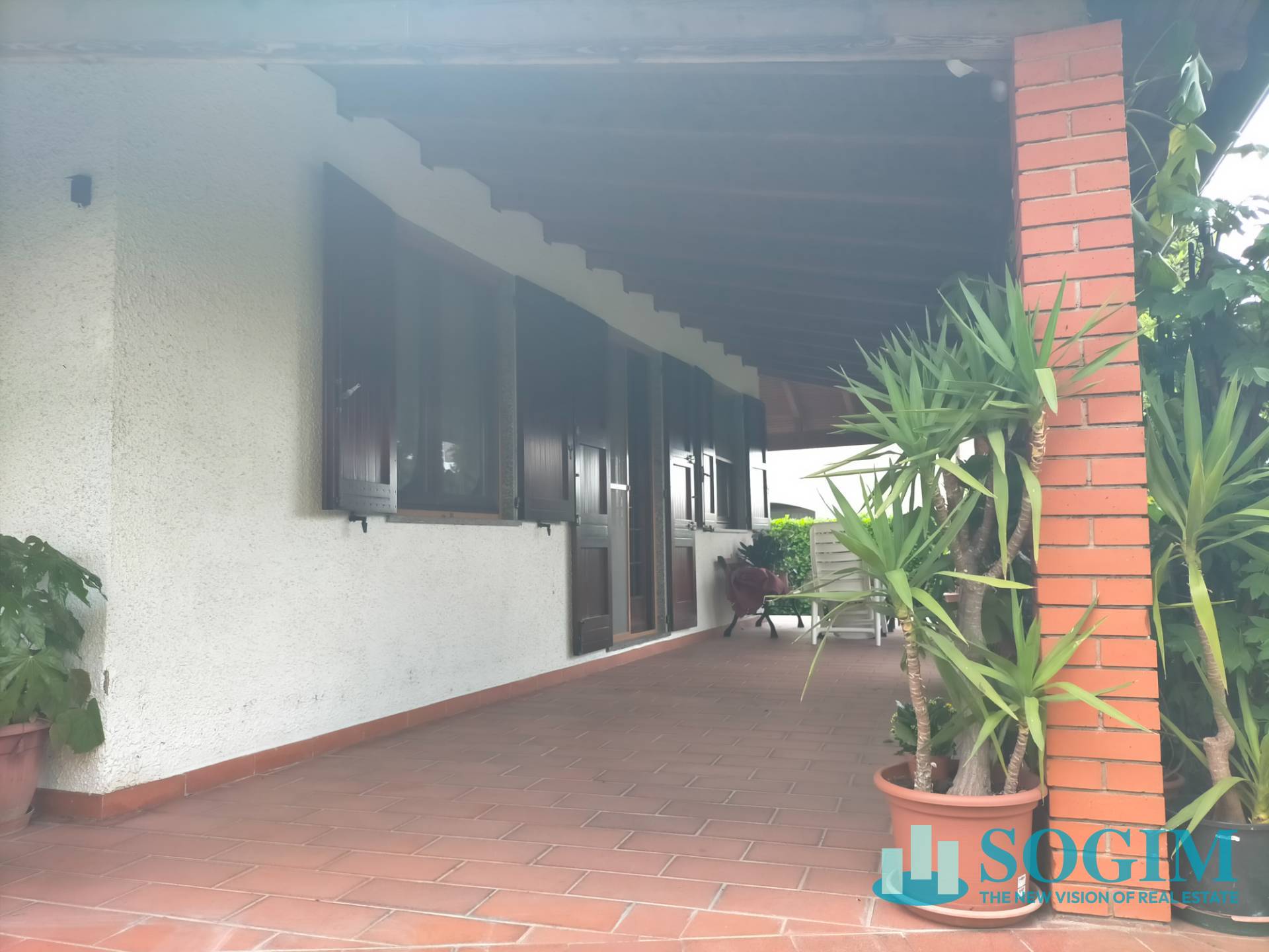 Capannone in vendita a Vellezzo Bellini, Giovenzano