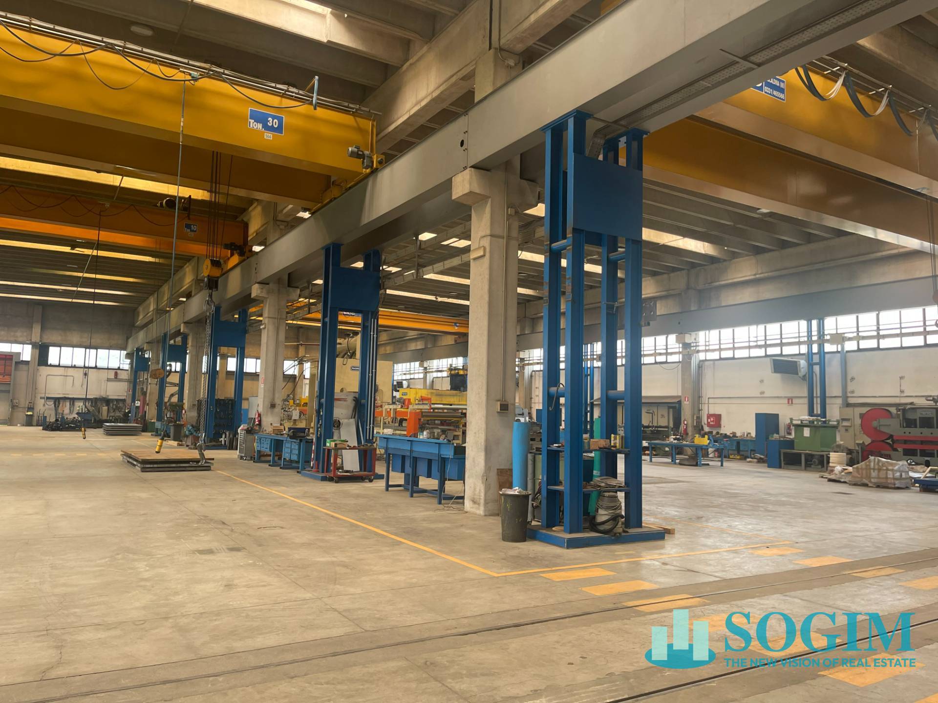 Capannone in vendita a Aicurzio