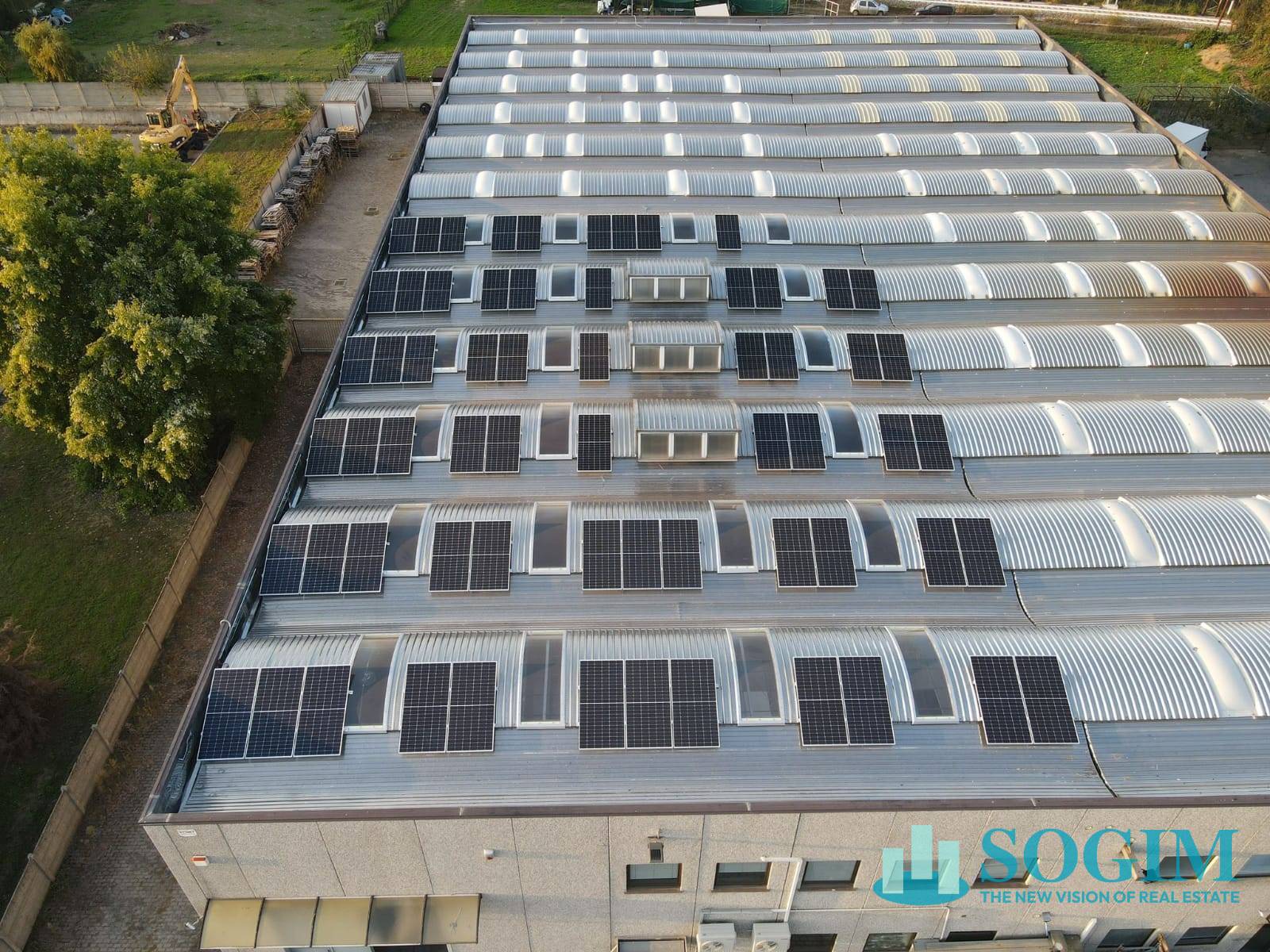 Capannone in vendita a Sovico