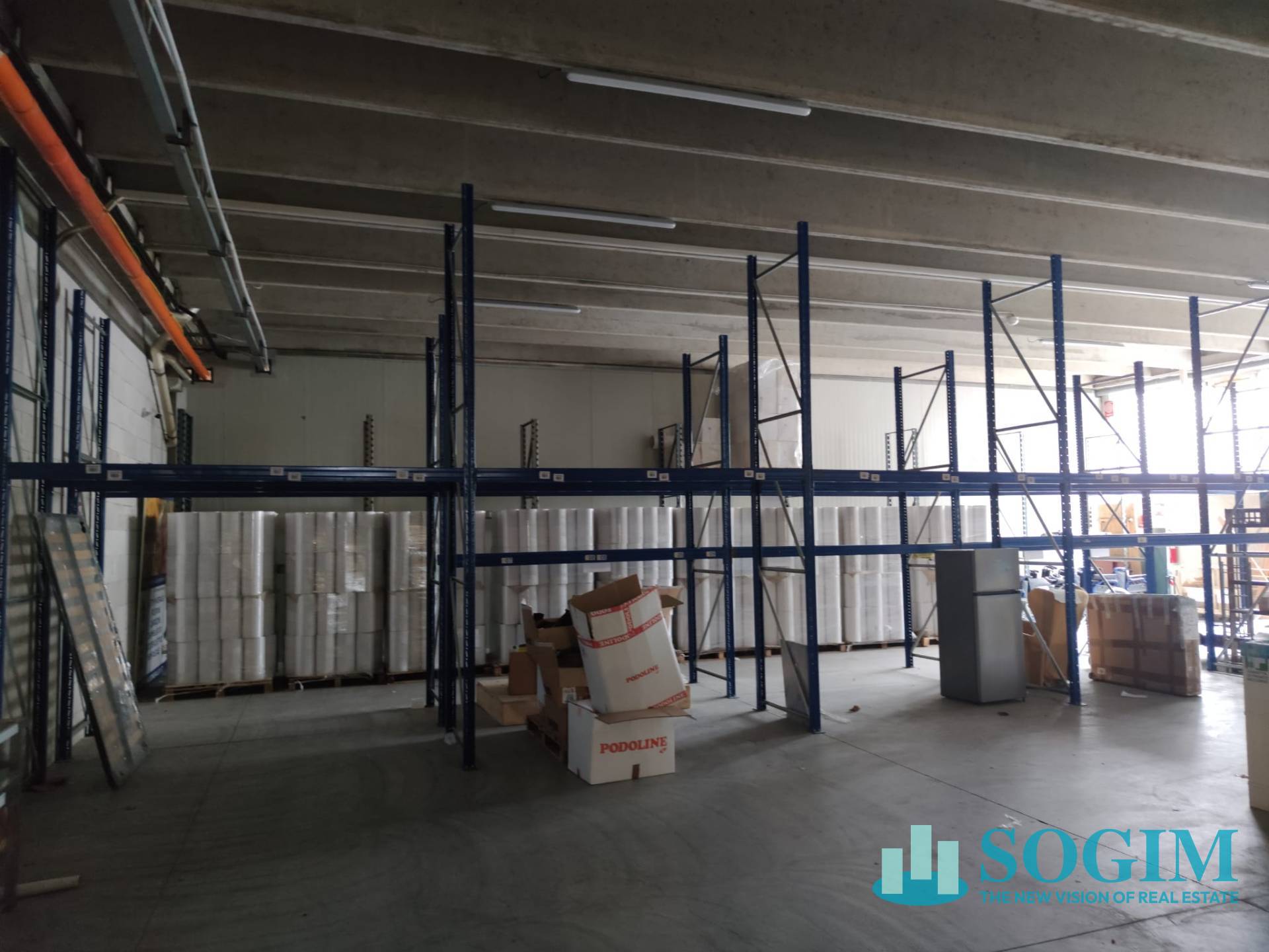 Immobile commerciale in affitto a Liscate