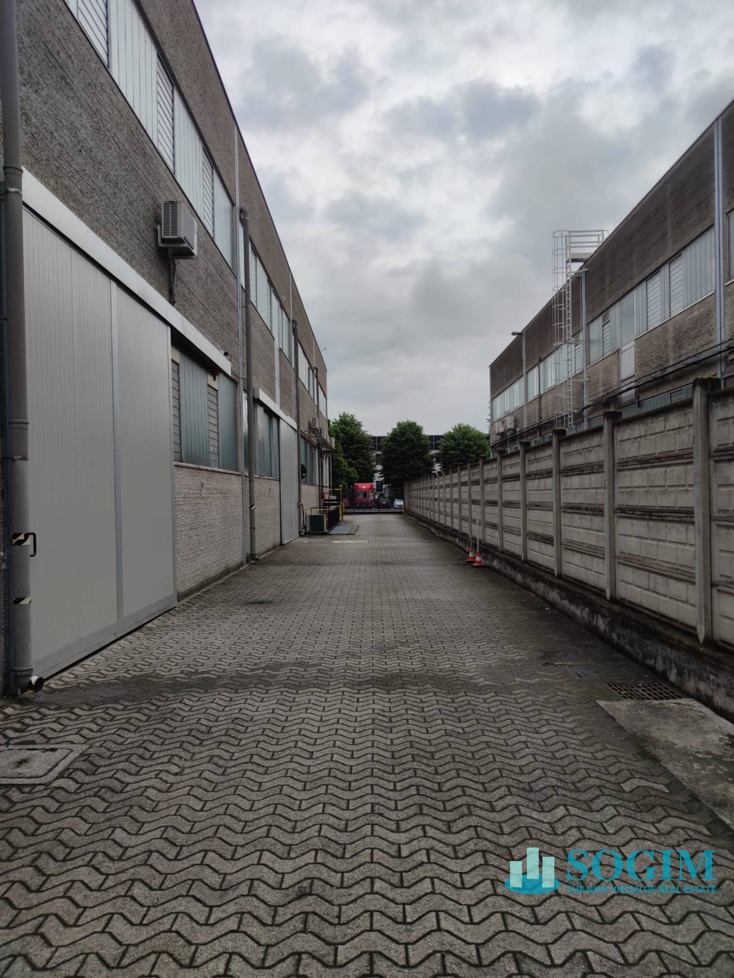 Immobile commerciale in affitto a Liscate