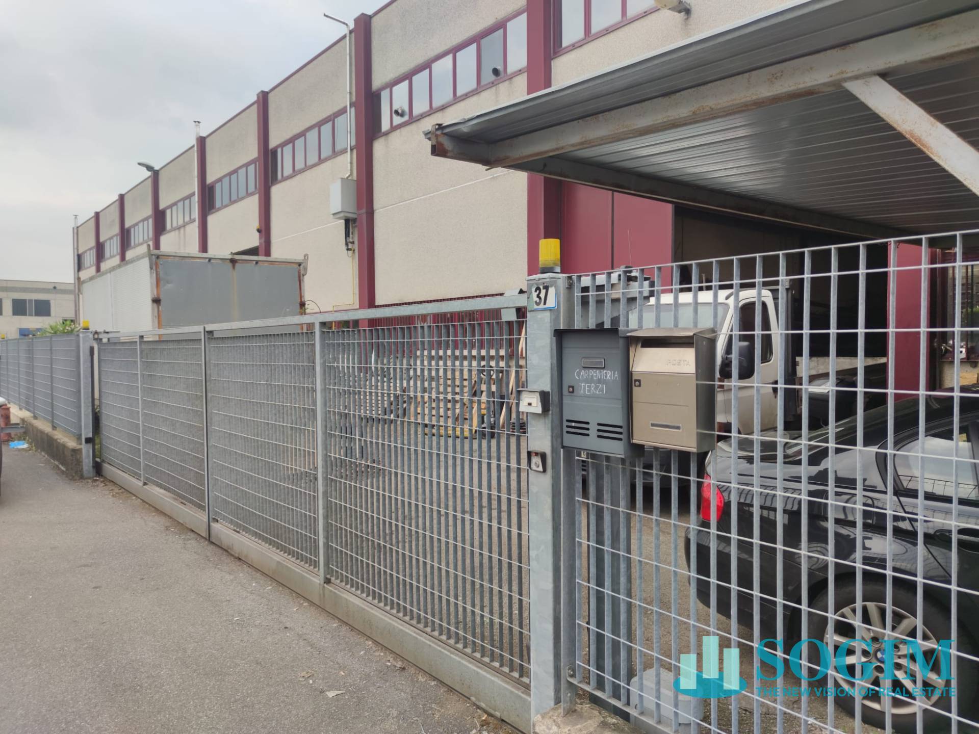 Capannone in vendita a Grassobbio