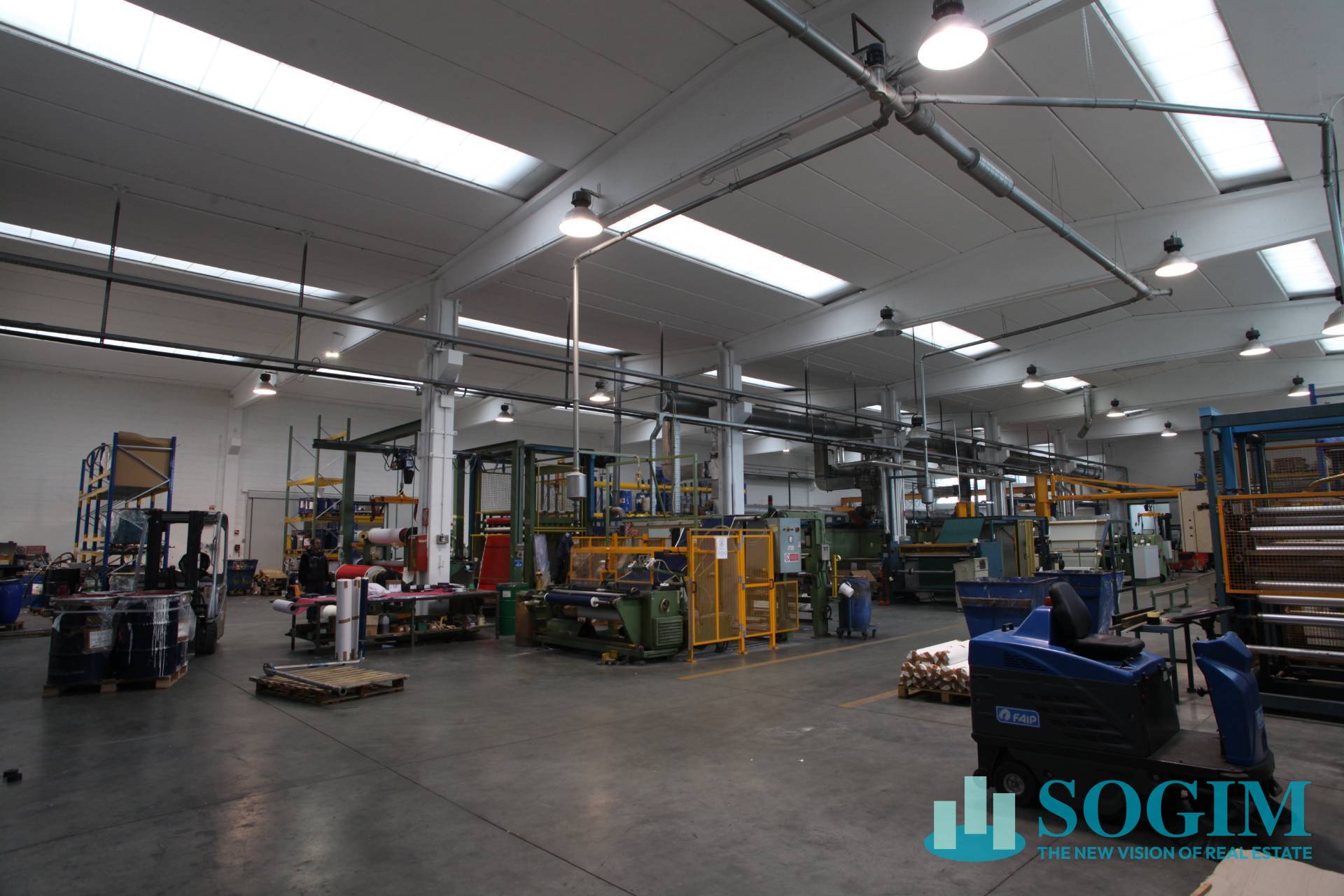 Capannone in vendita a Basiano