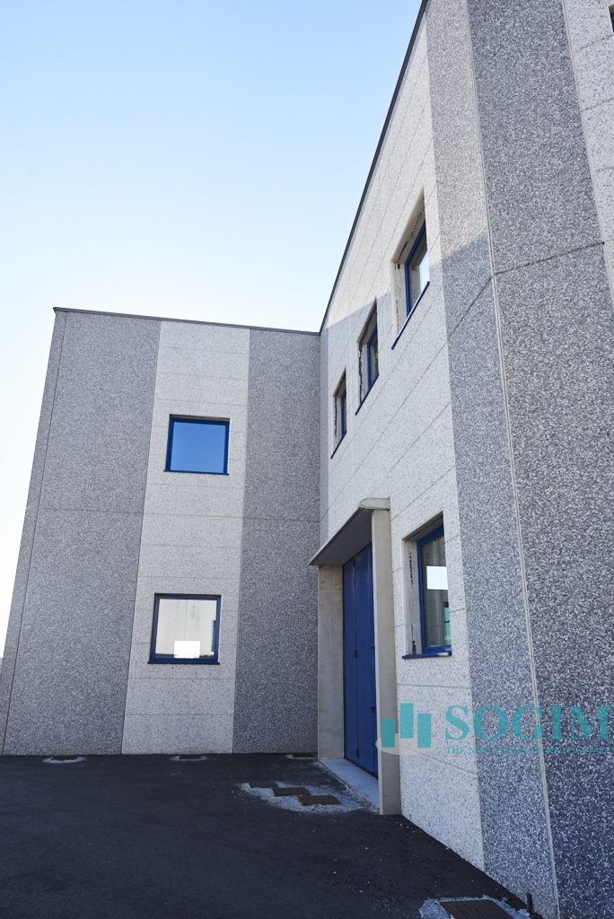 Capannone in vendita a Monza