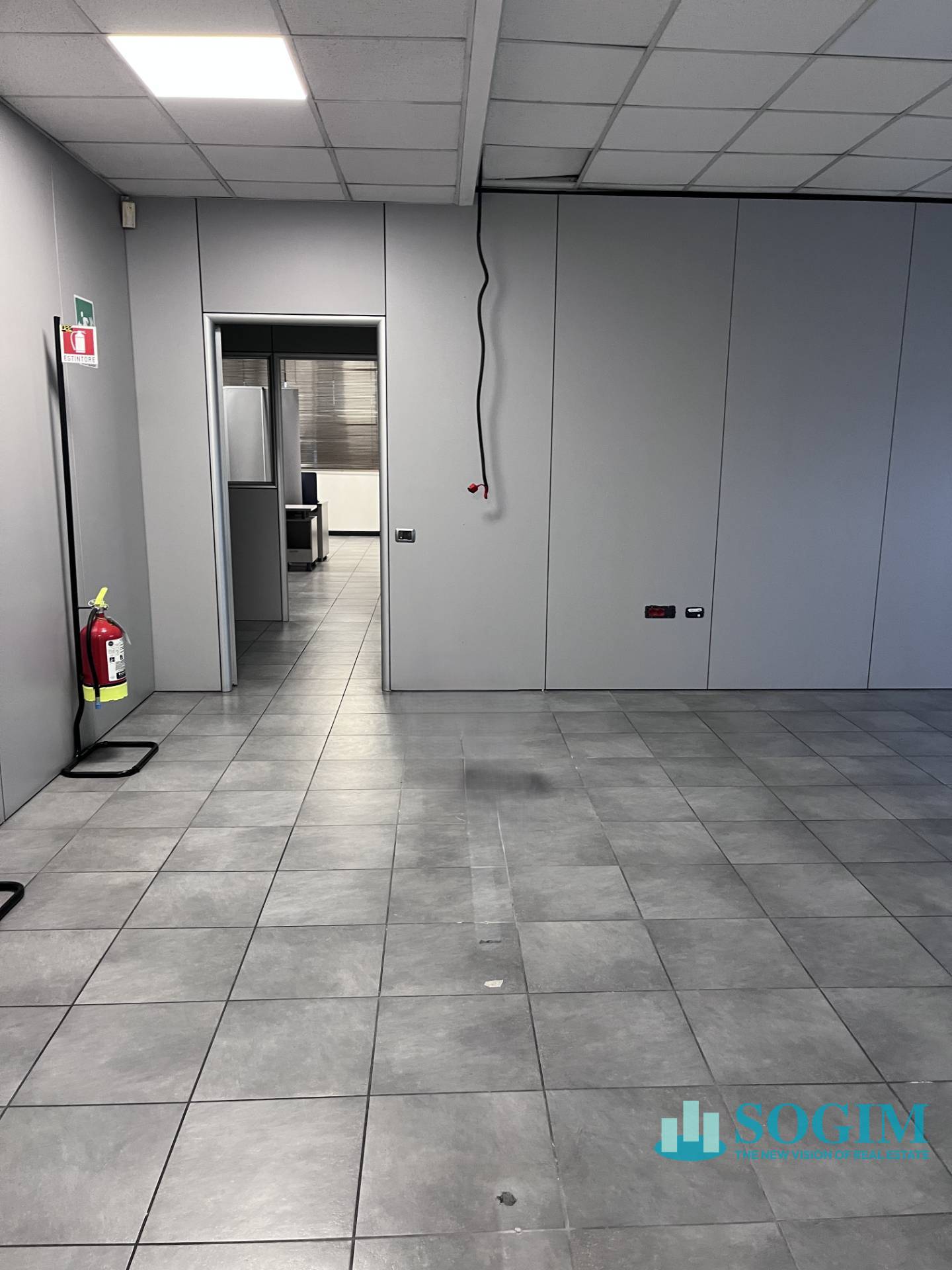 Capannone + Palazzina Uffici in vendita a Assago