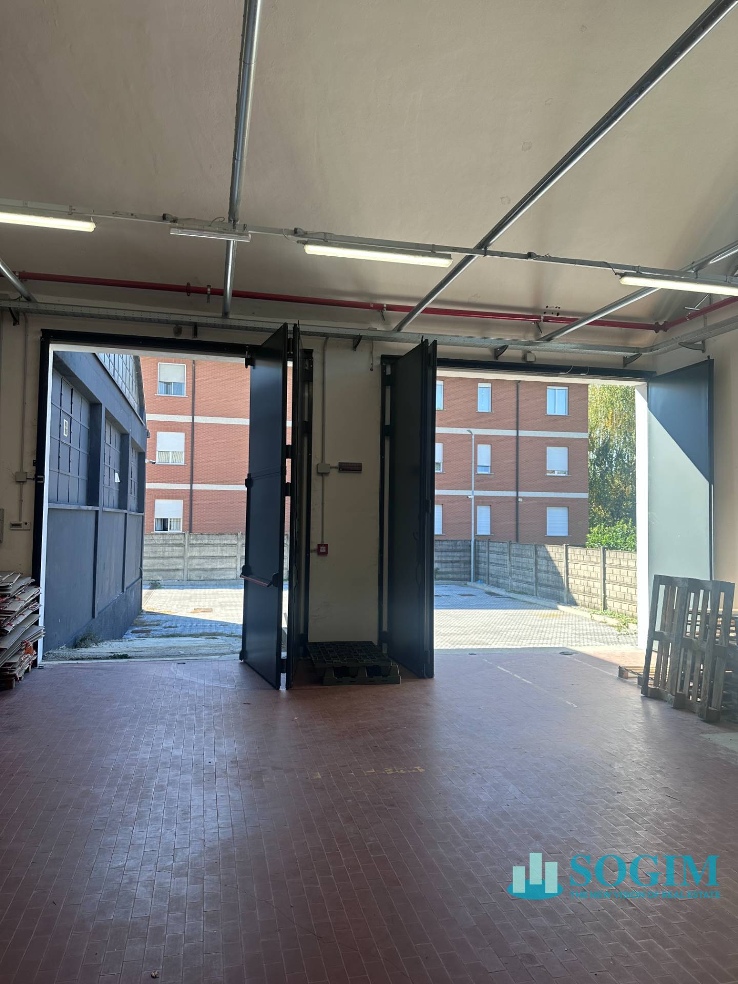 Capannone in vendita a Giussano