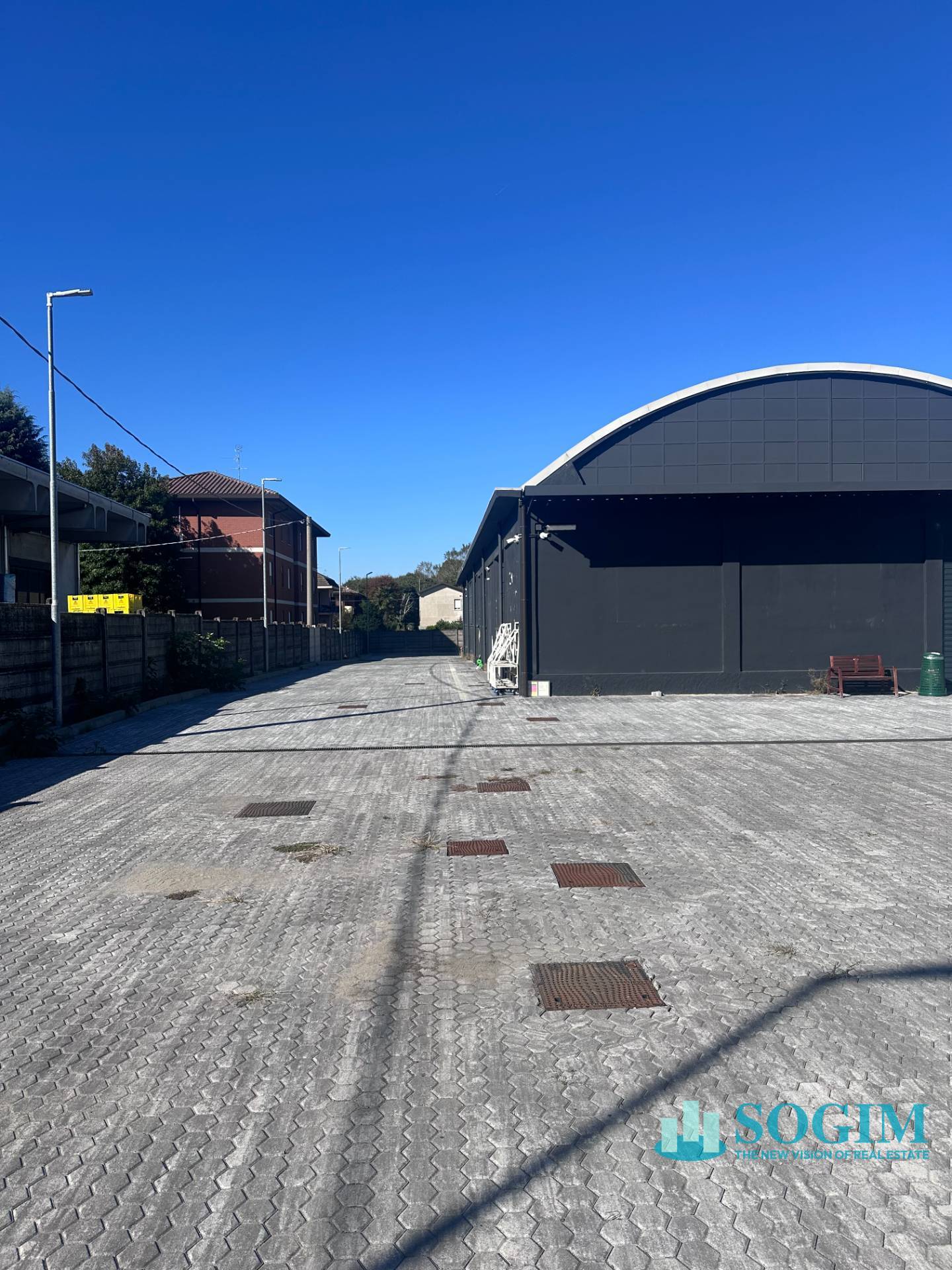 Capannone in vendita a Giussano