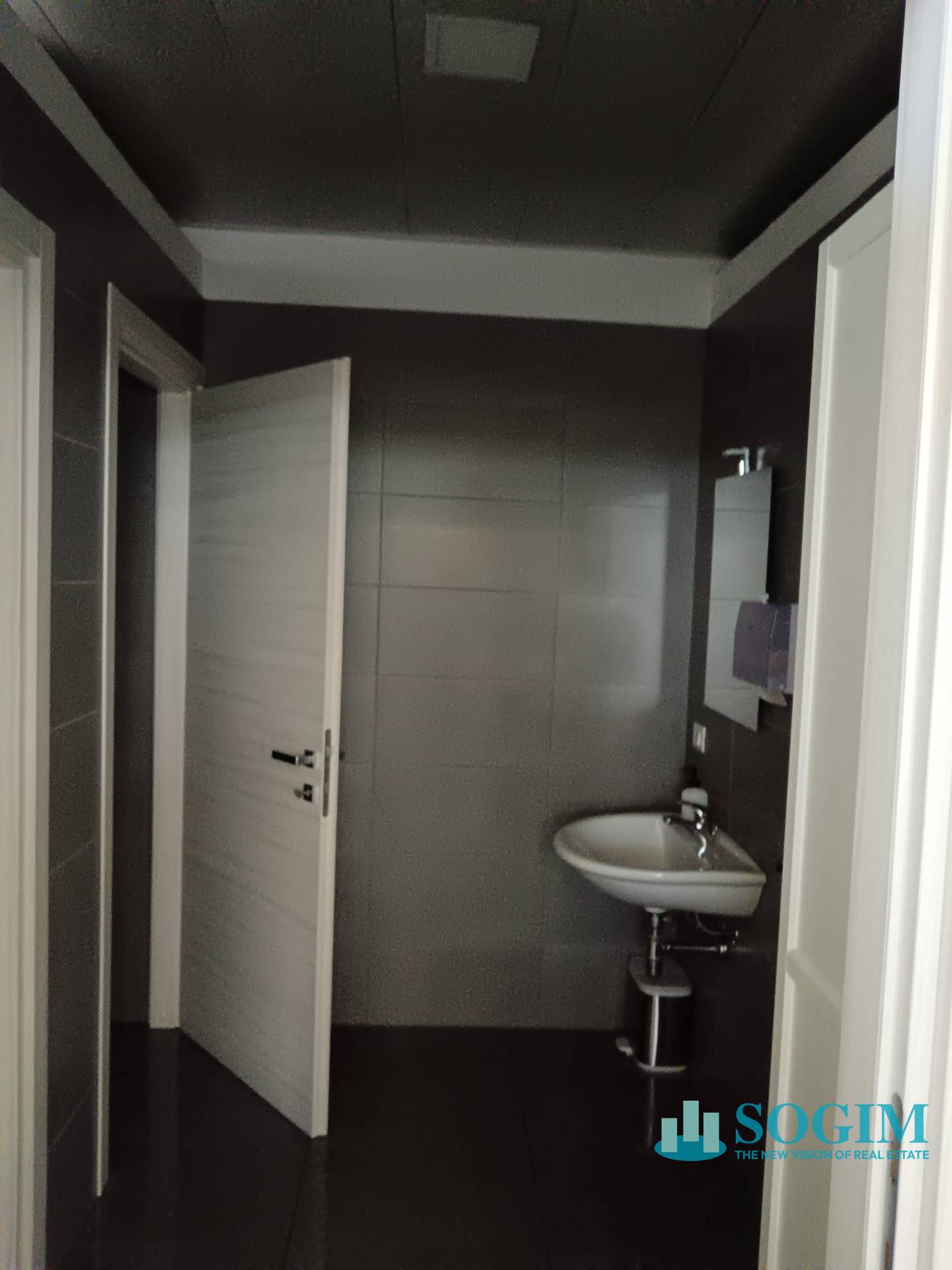 Capannone in affitto a Desio