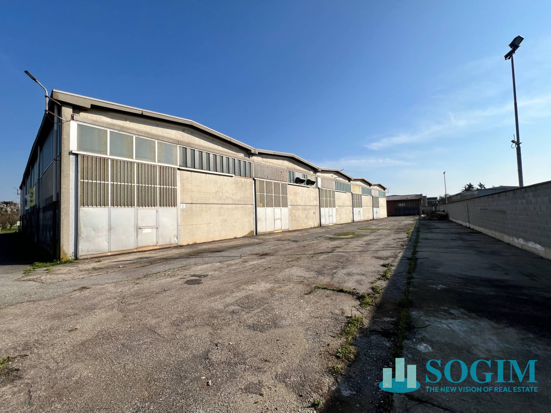 Capannone in affitto a Cerano