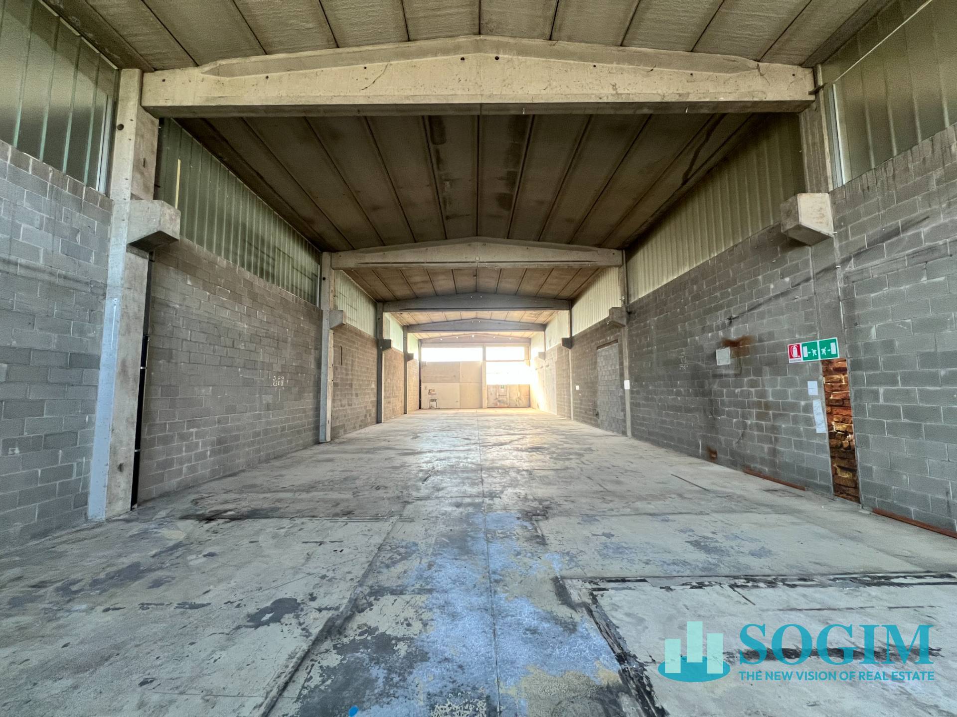 Capannone in affitto a Cerano