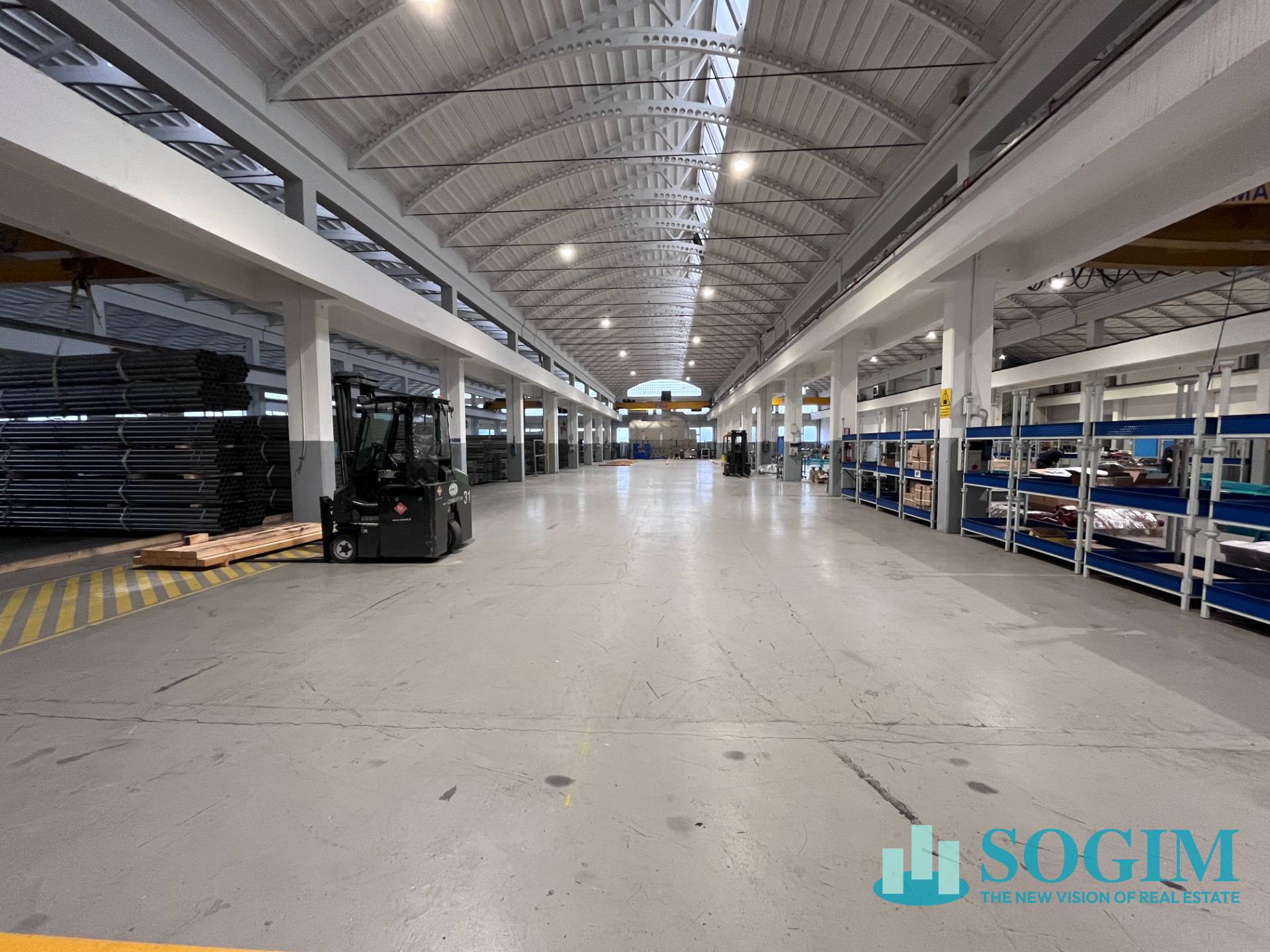 Capannone + Palazzina Uffici in affitto a Abbiategrasso