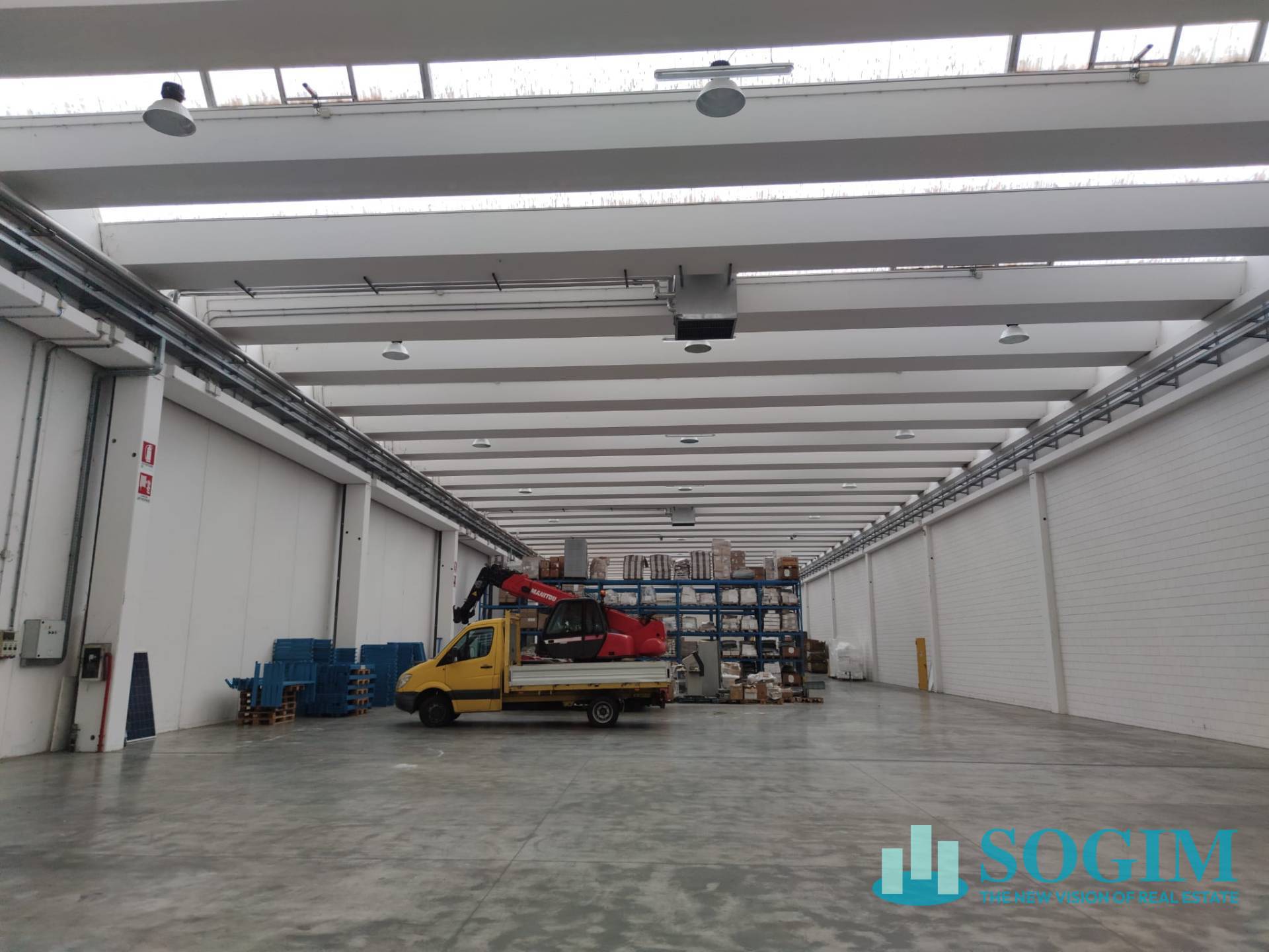 Capannone in vendita a Isso