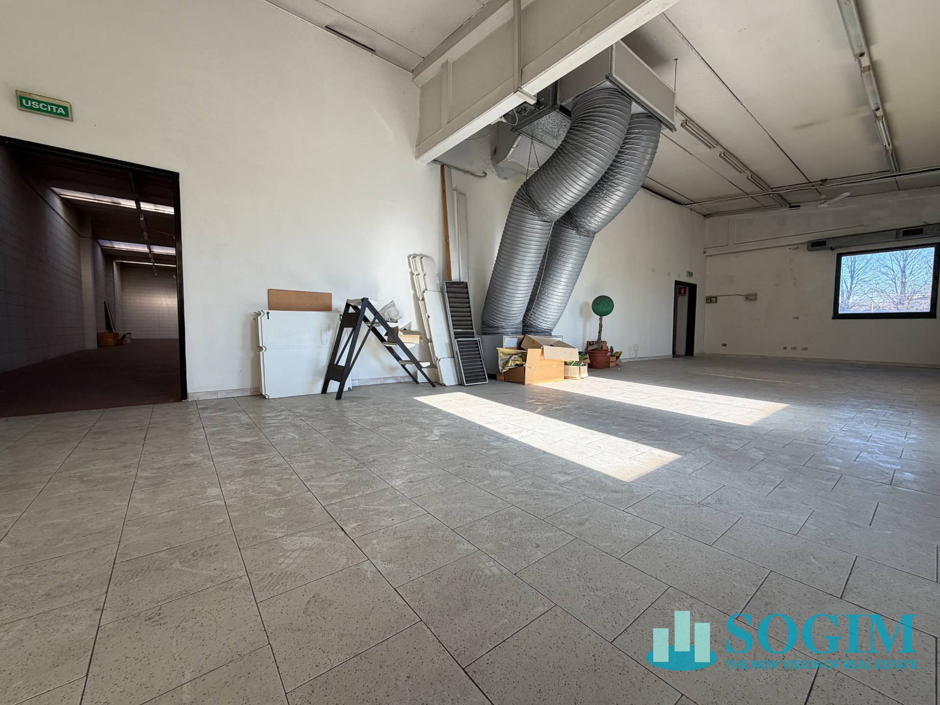 Capannone in vendita a Paderno Dugnano