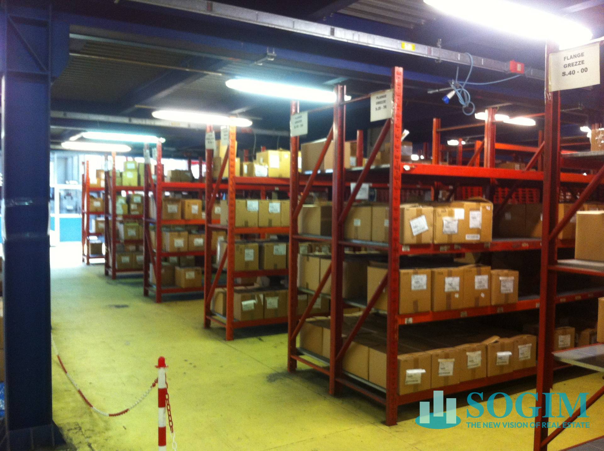 Capannone in vendita a Baranzate