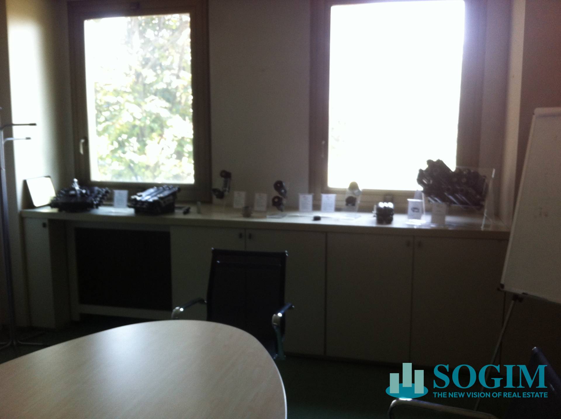 Capannone in vendita a Baranzate