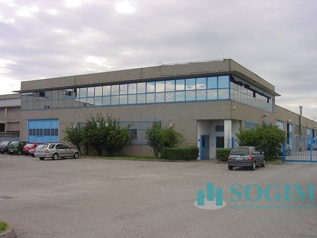 Capannone in vendita a Trezzano sul Naviglio