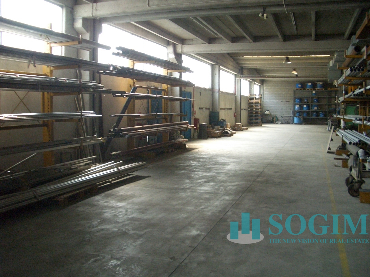 Capannone in vendita a Trezzano sul Naviglio