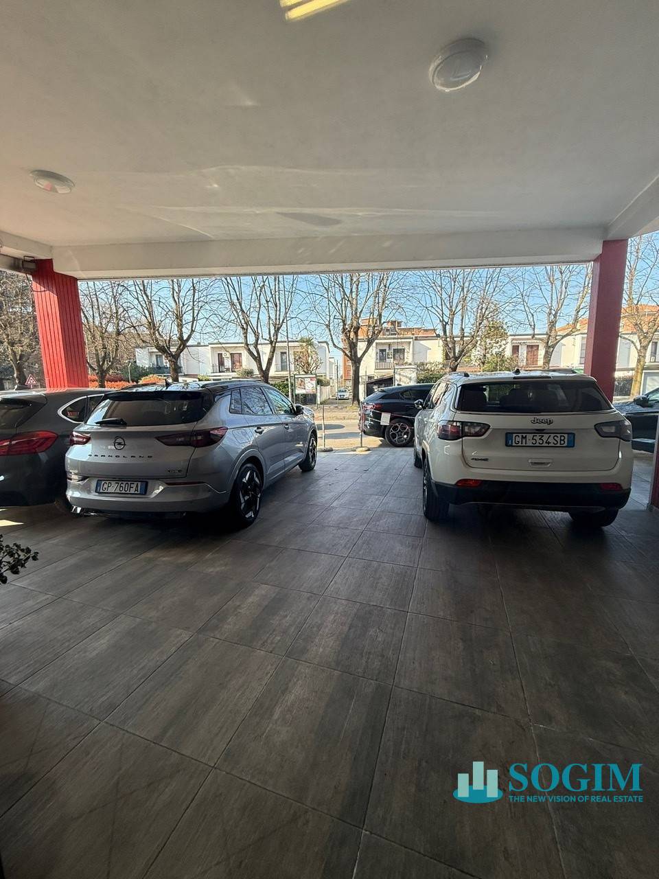 Capannone in vendita a Monza