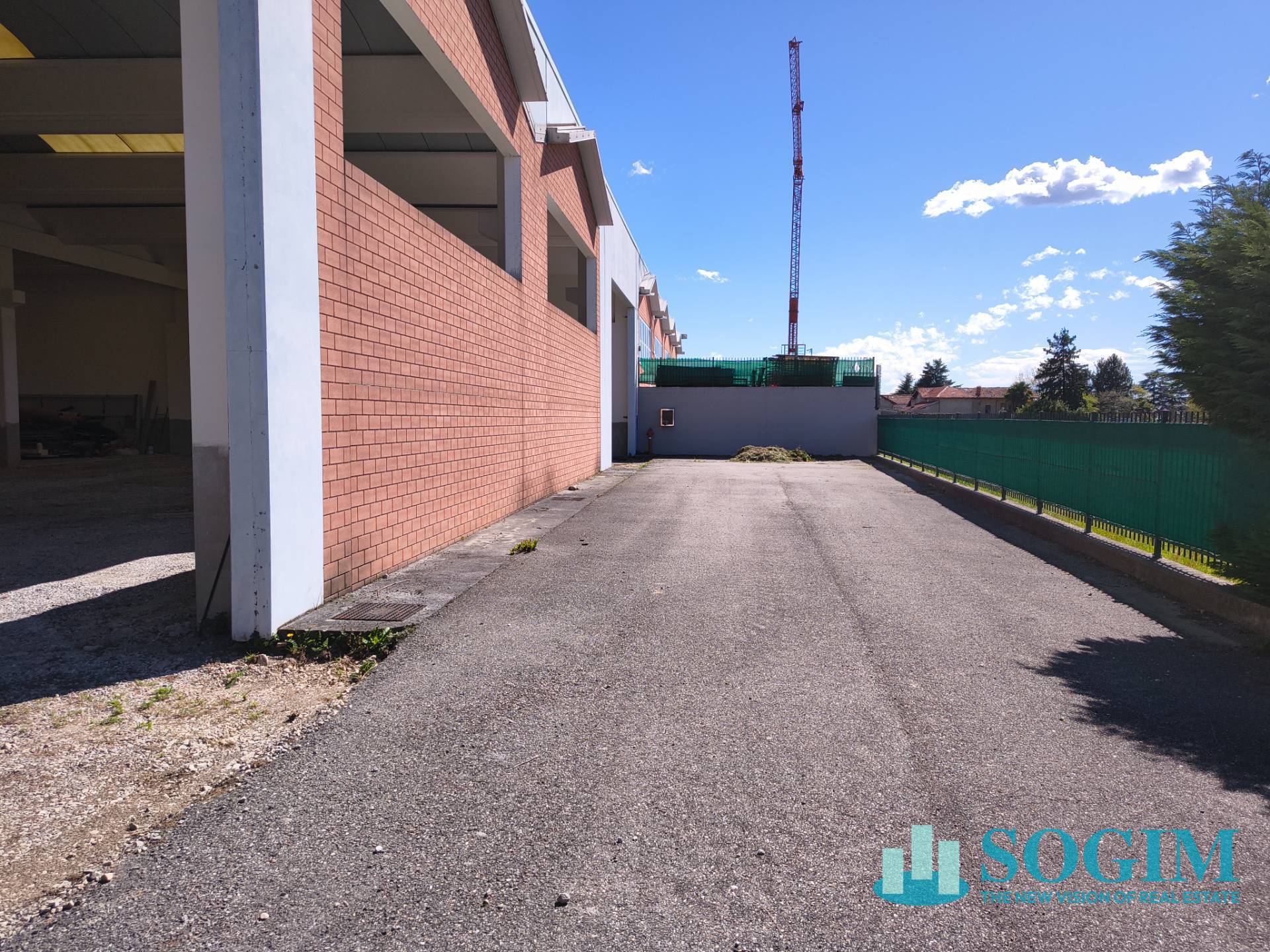 Capannone in vendita a Casatenovo