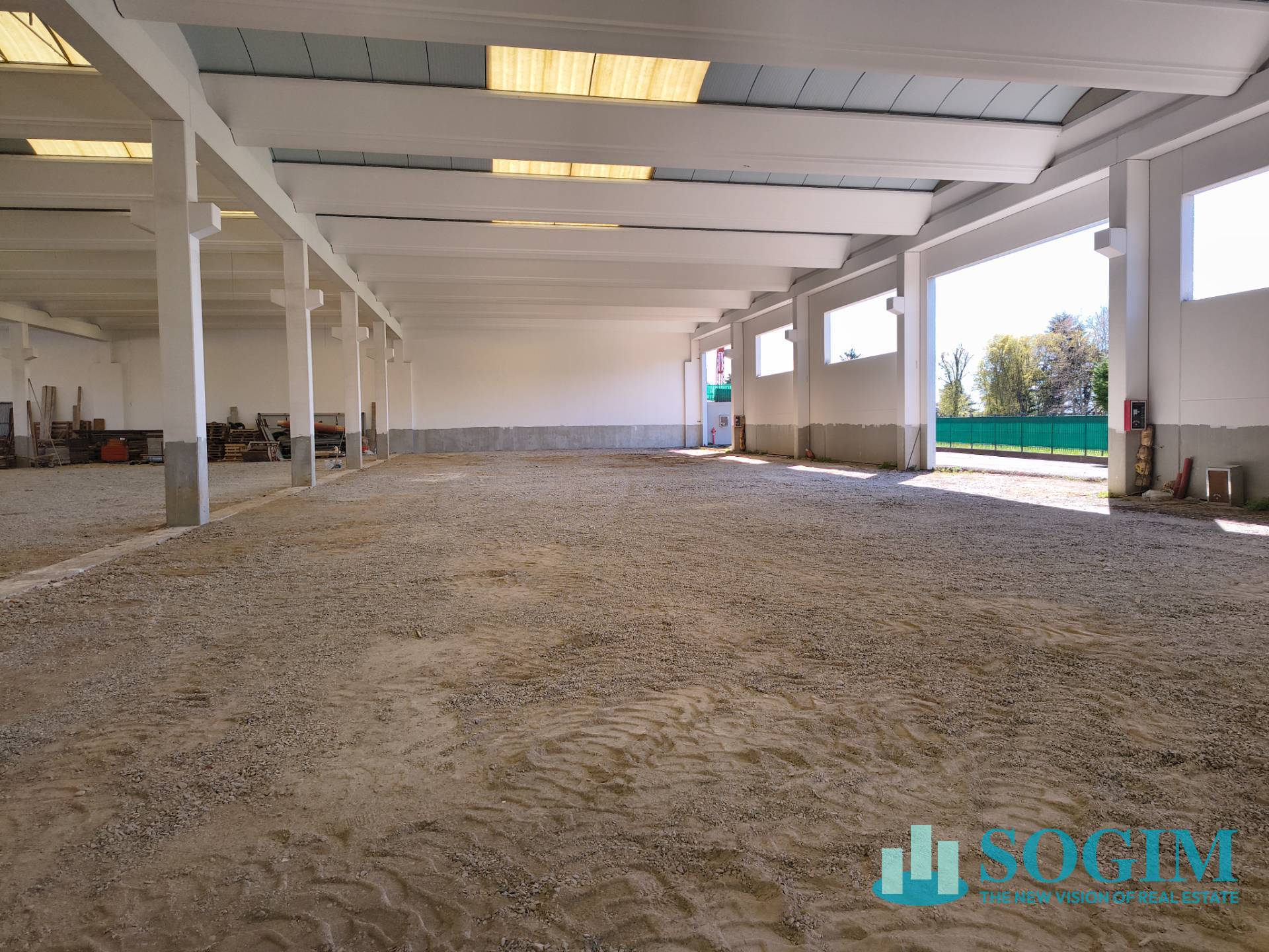 Capannone in vendita a Casatenovo