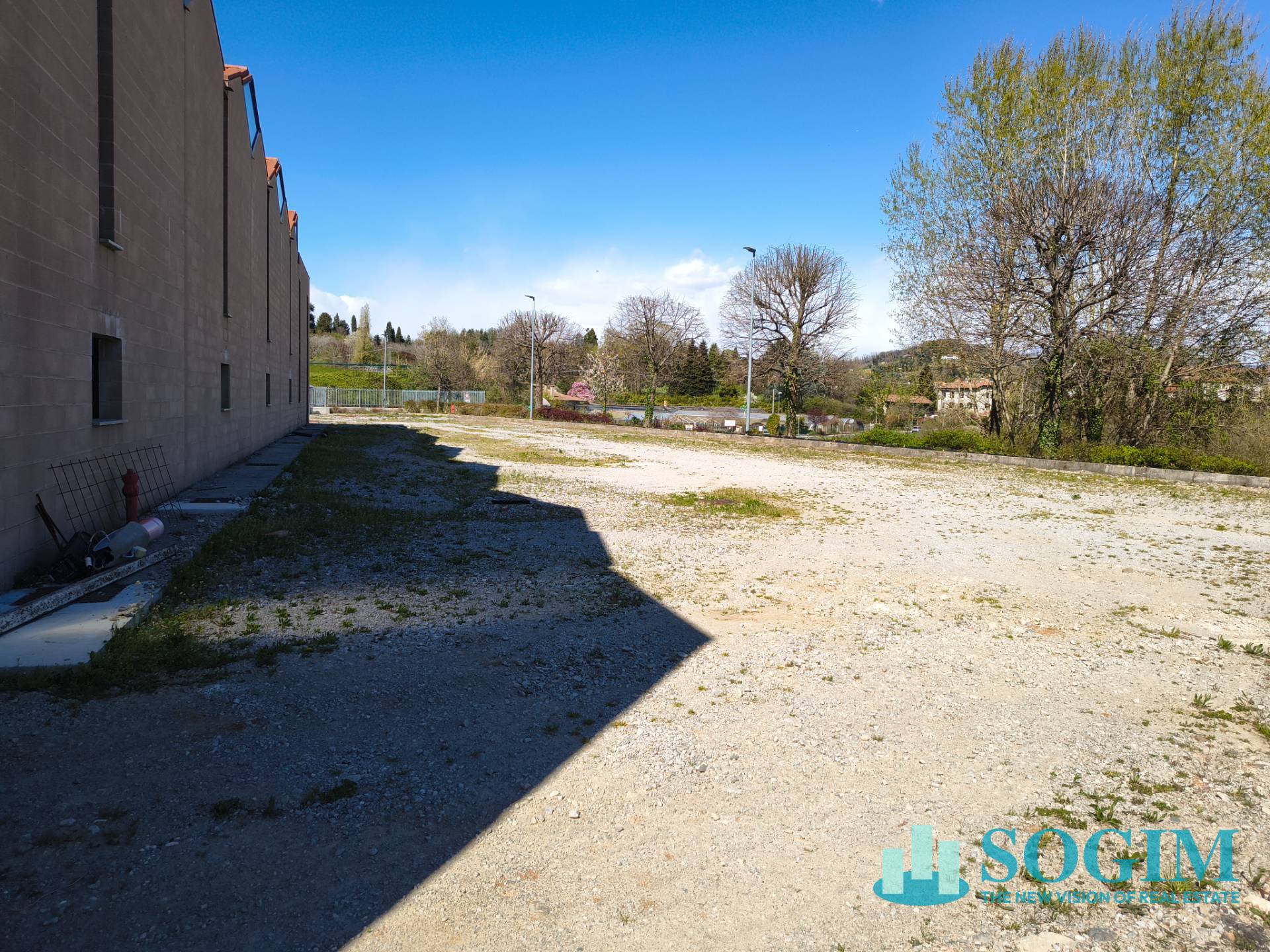 Capannone in vendita a Casatenovo