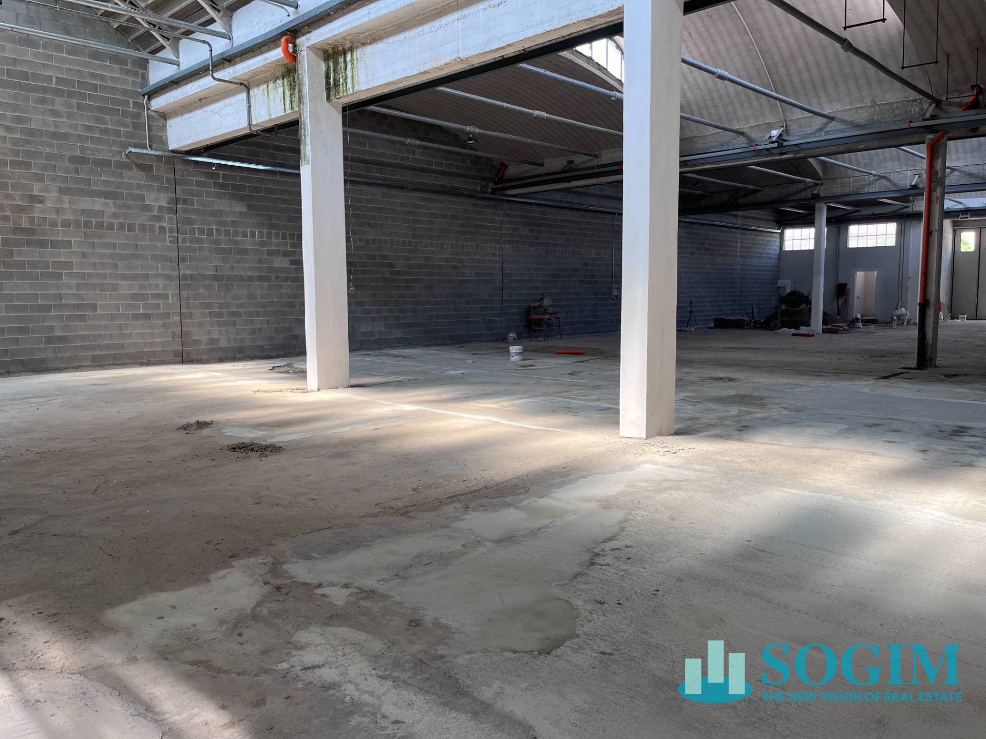 Capannone + Palazzina Uffici in affitto a Abbiategrasso