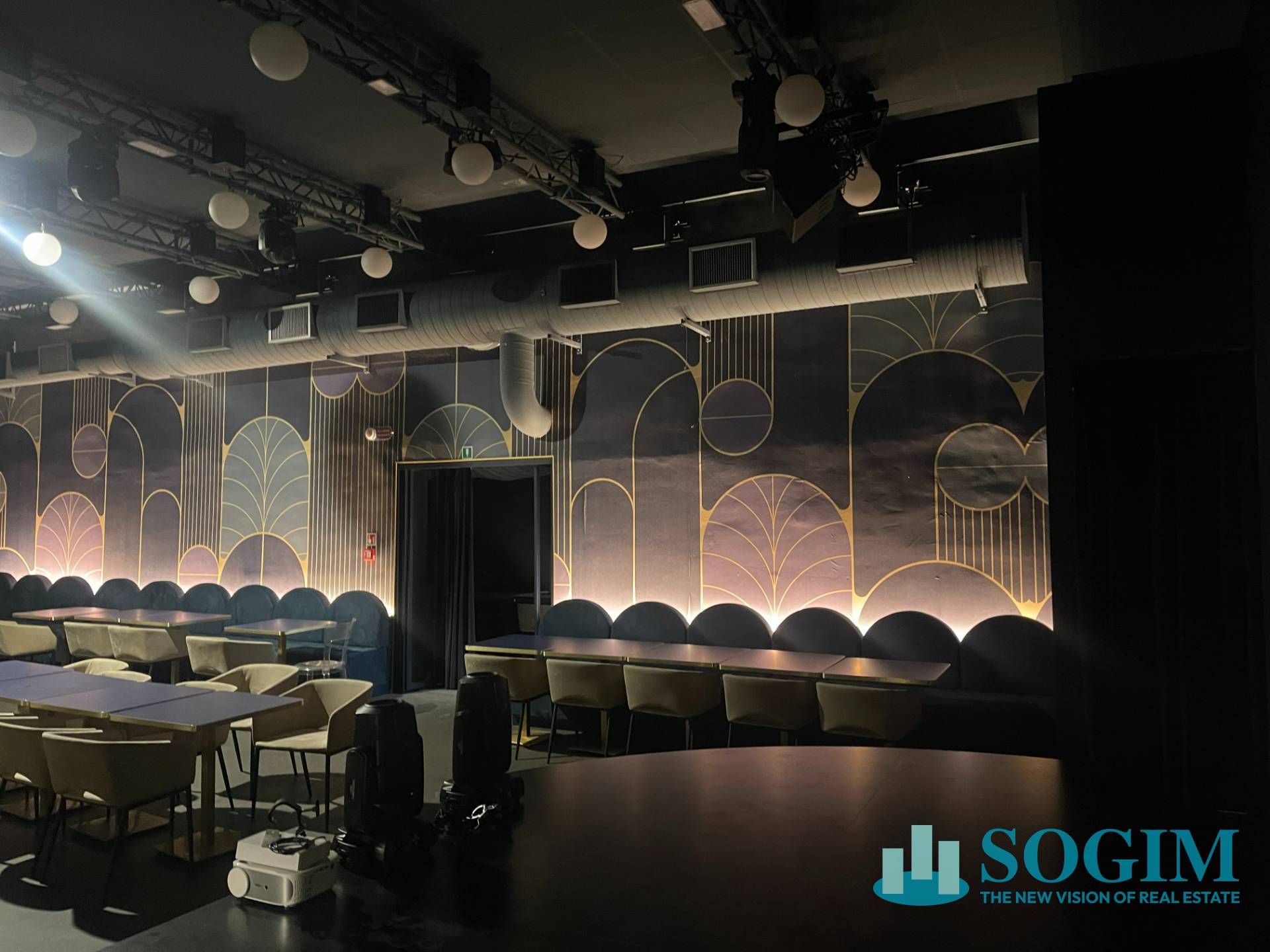 Immobile commerciale in vendita a Milano