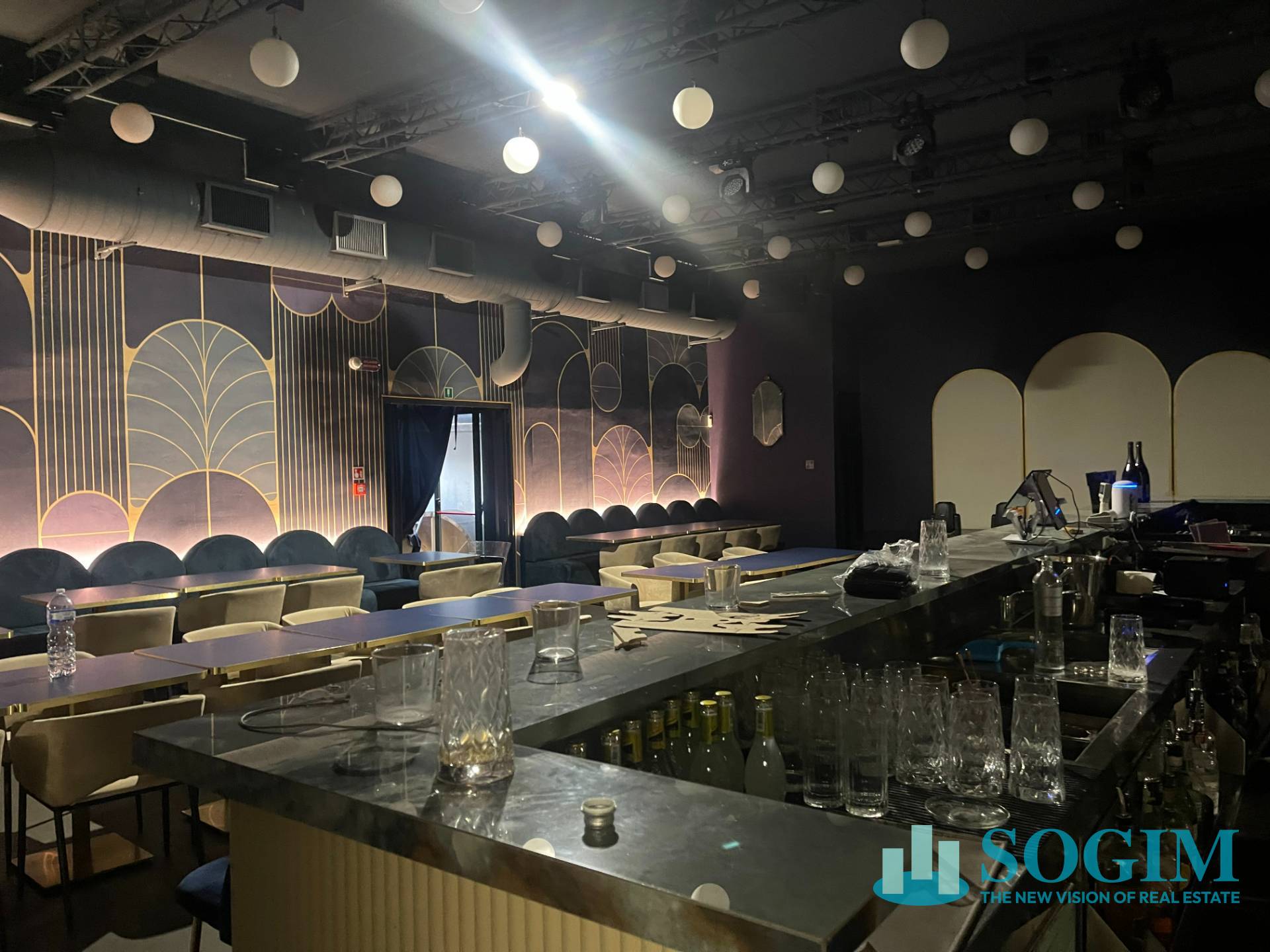 Immobile commerciale in vendita a Milano