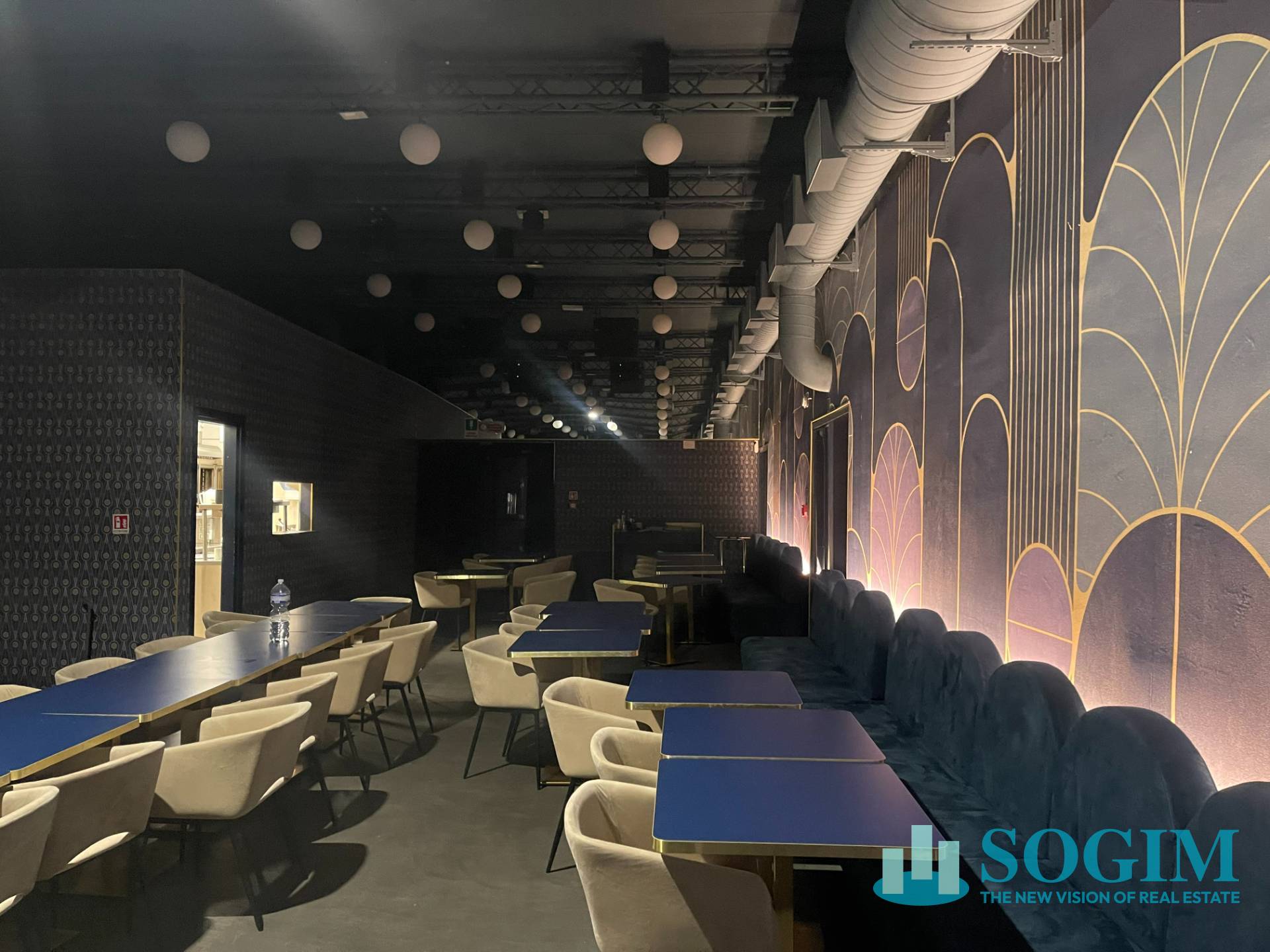 Immobile commerciale in vendita a Milano