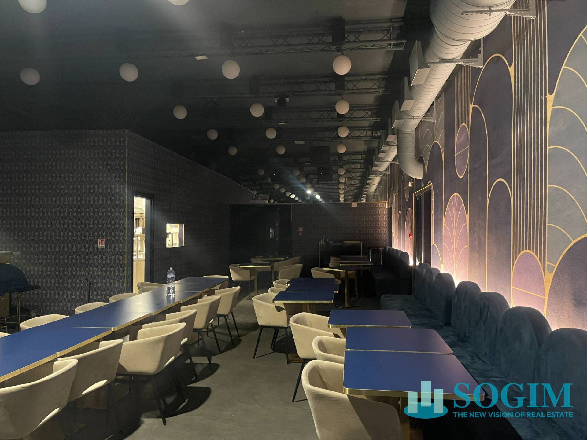 Immobile commerciale in vendita a Milano