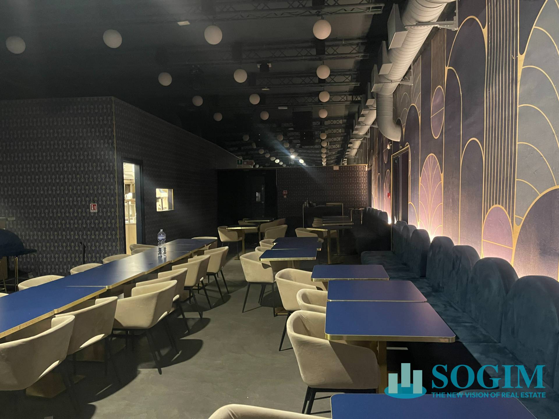 Immobile commerciale in vendita a Milano