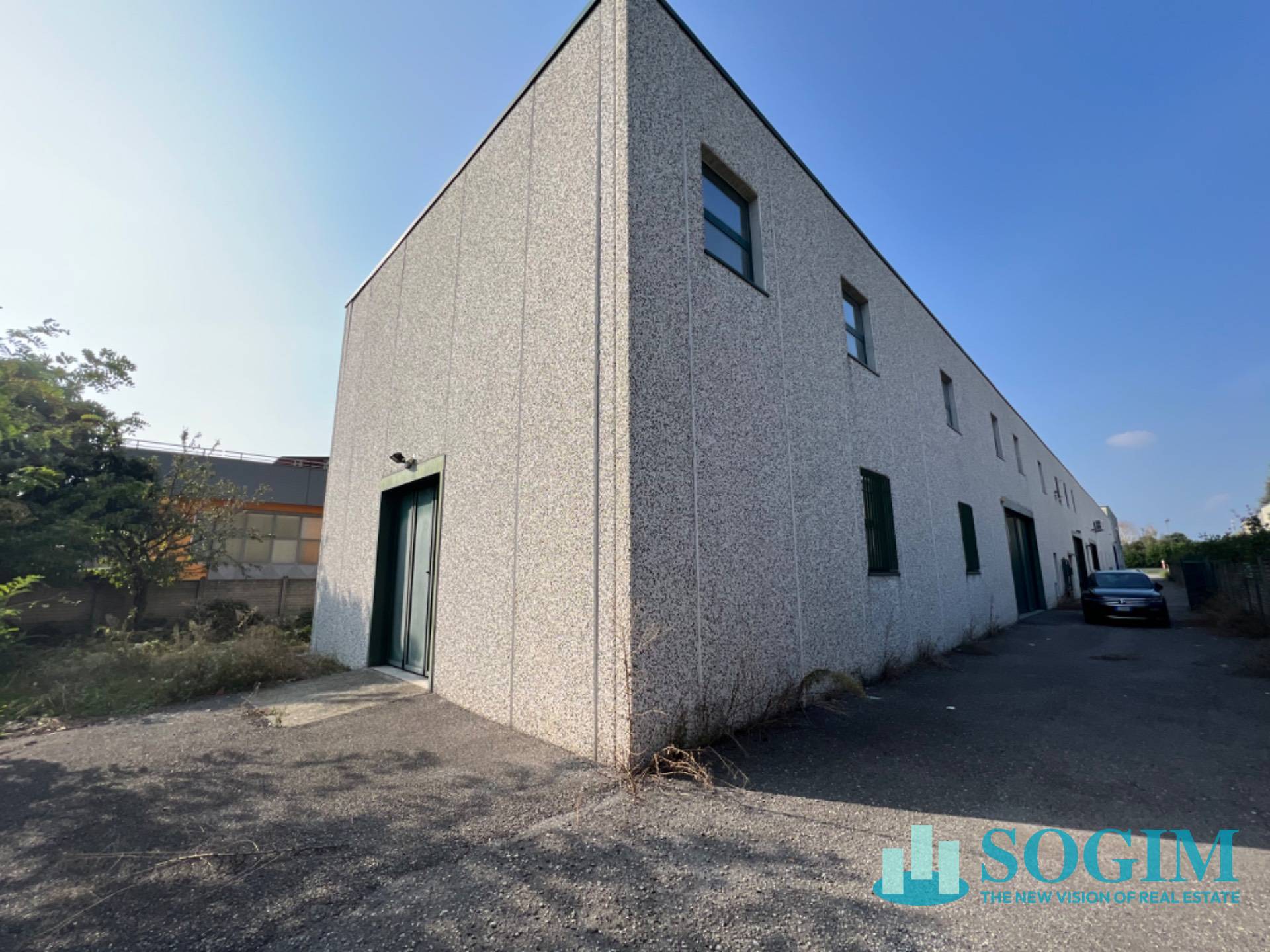 Capannone in affitto a Verano Brianza