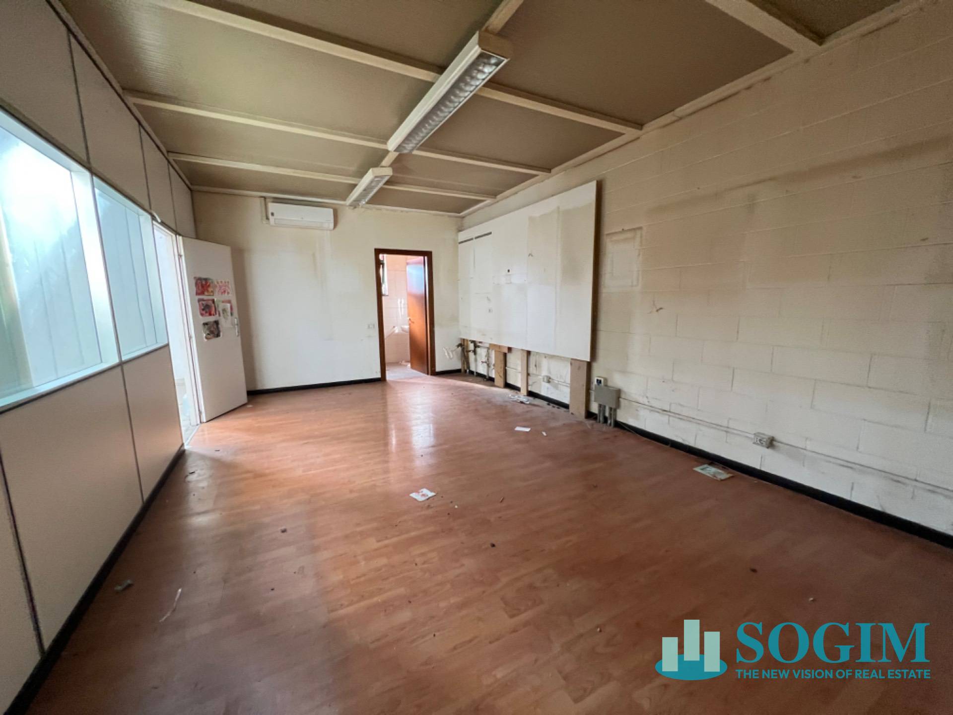 Capannone in affitto a Verano Brianza