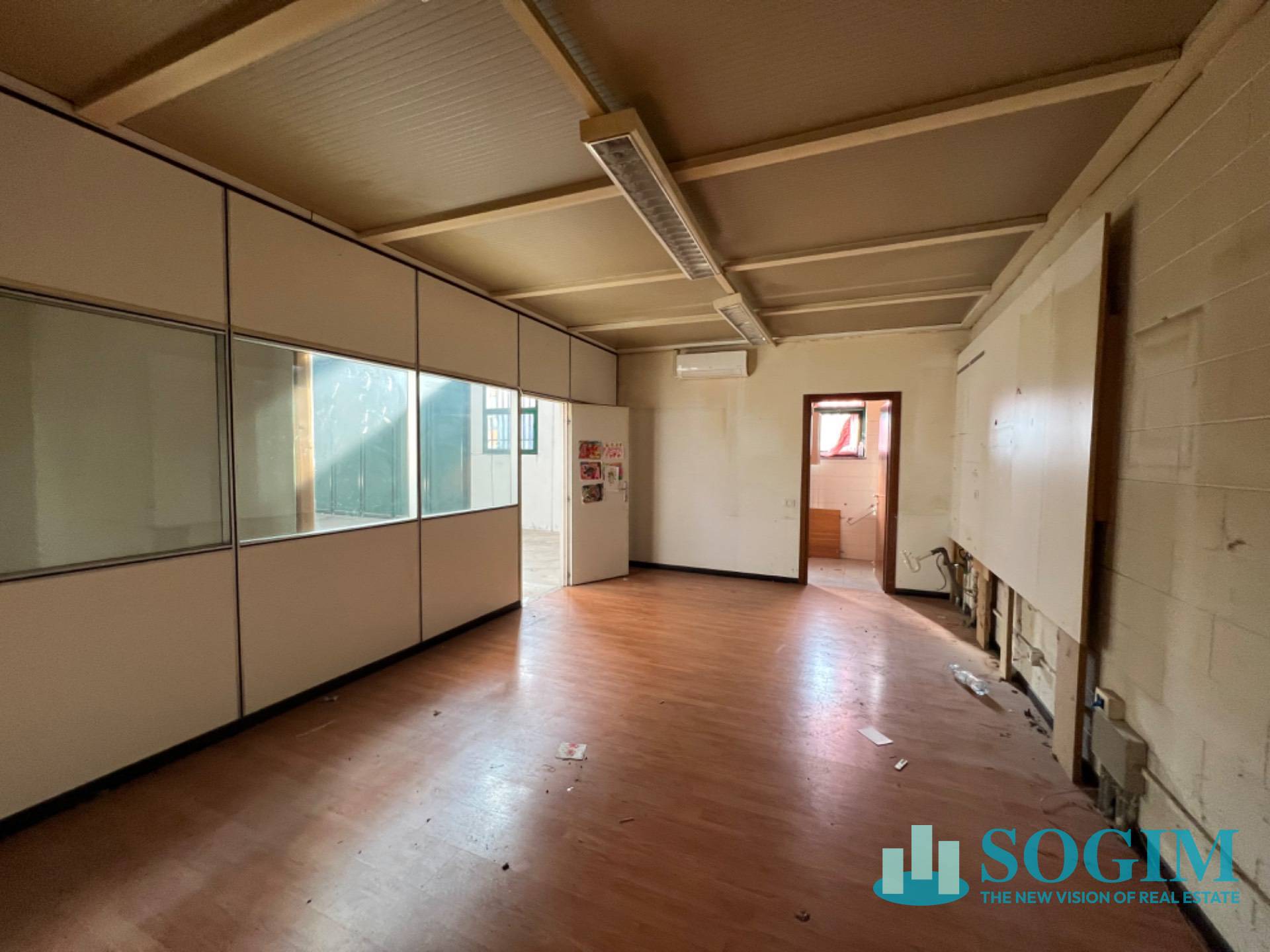 Capannone in affitto a Verano Brianza