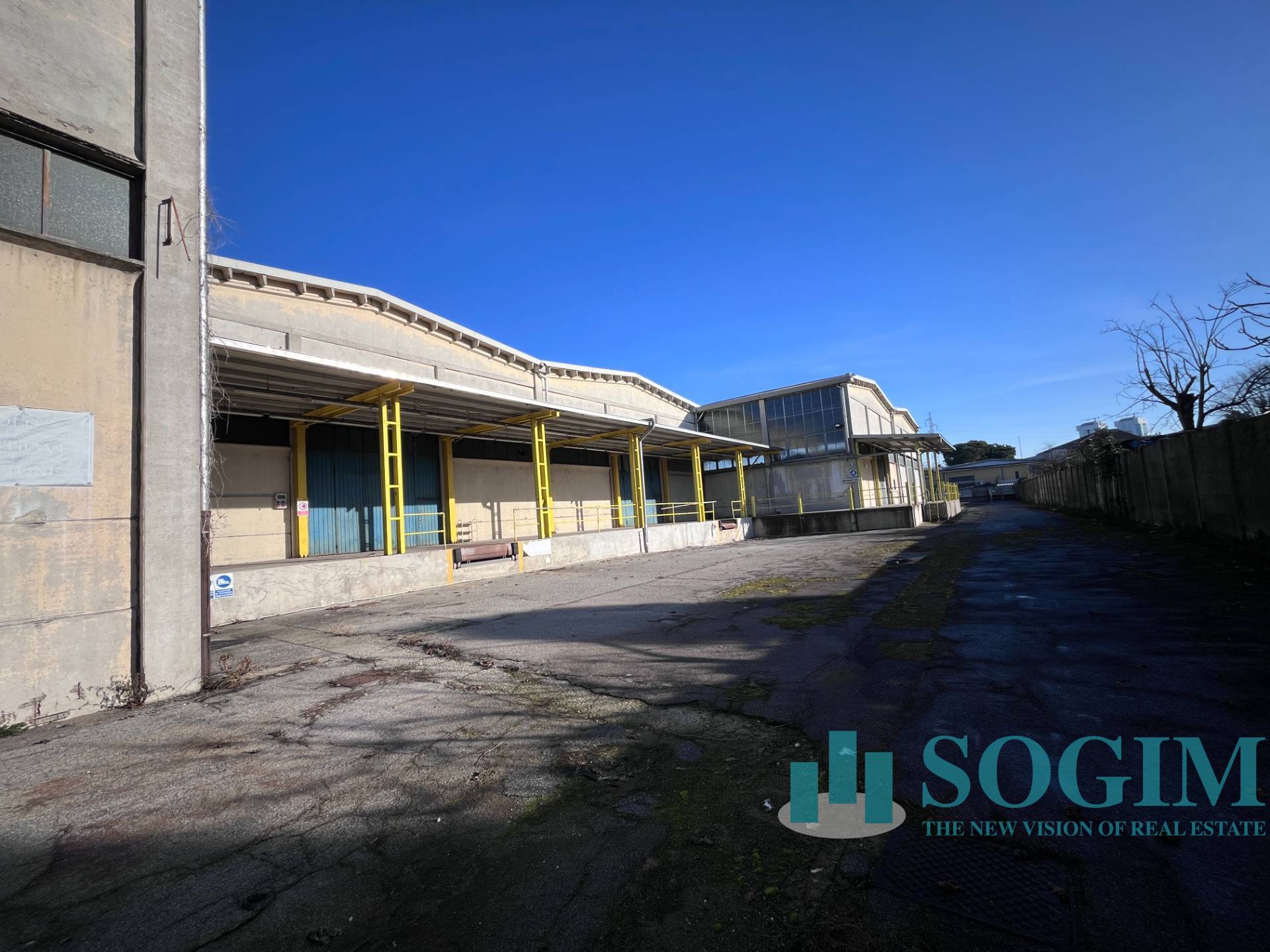 Capannone in vendita a Cesano Boscone