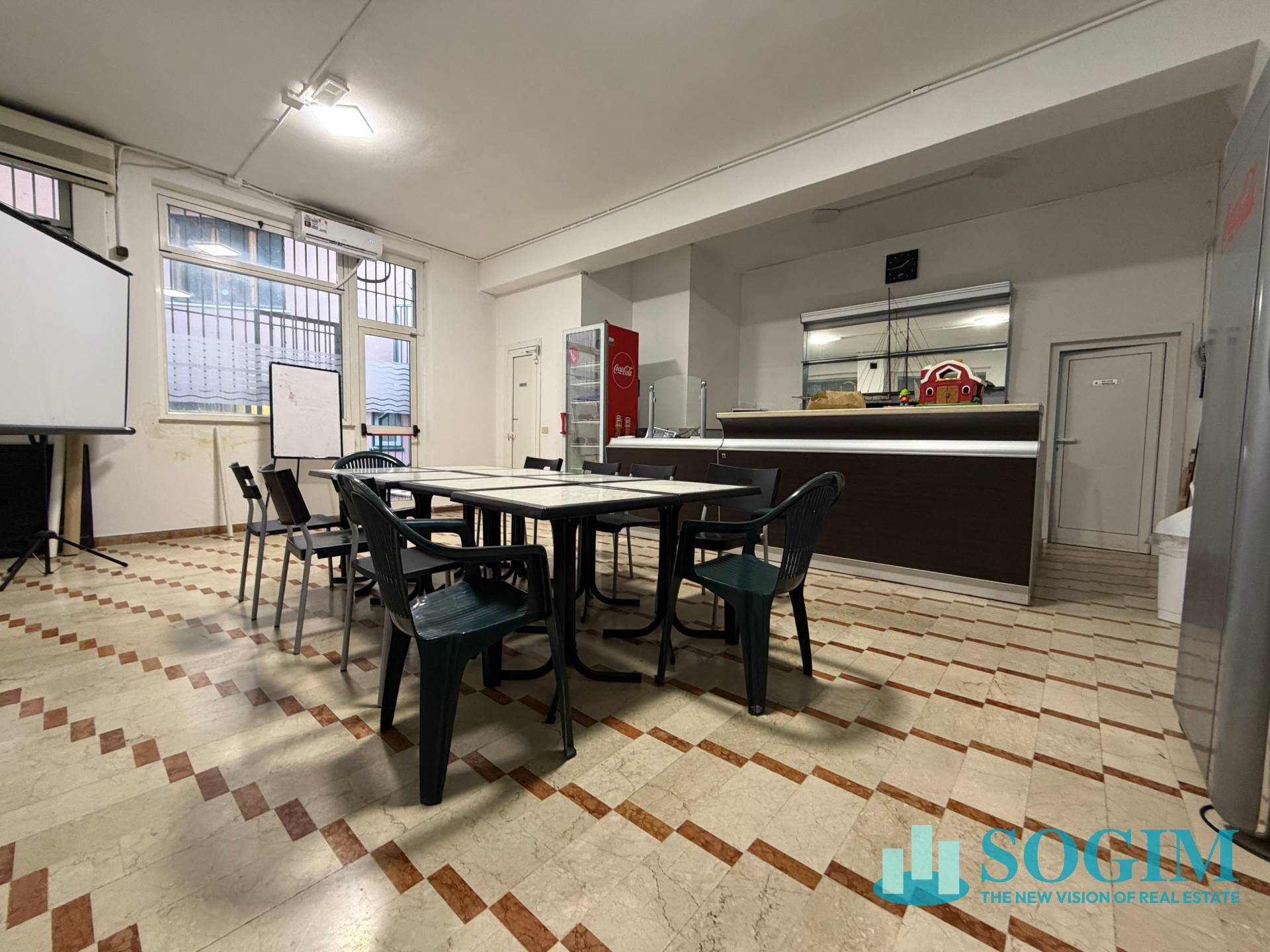 Immobile commerciale in vendita a Sesto San Giovanni