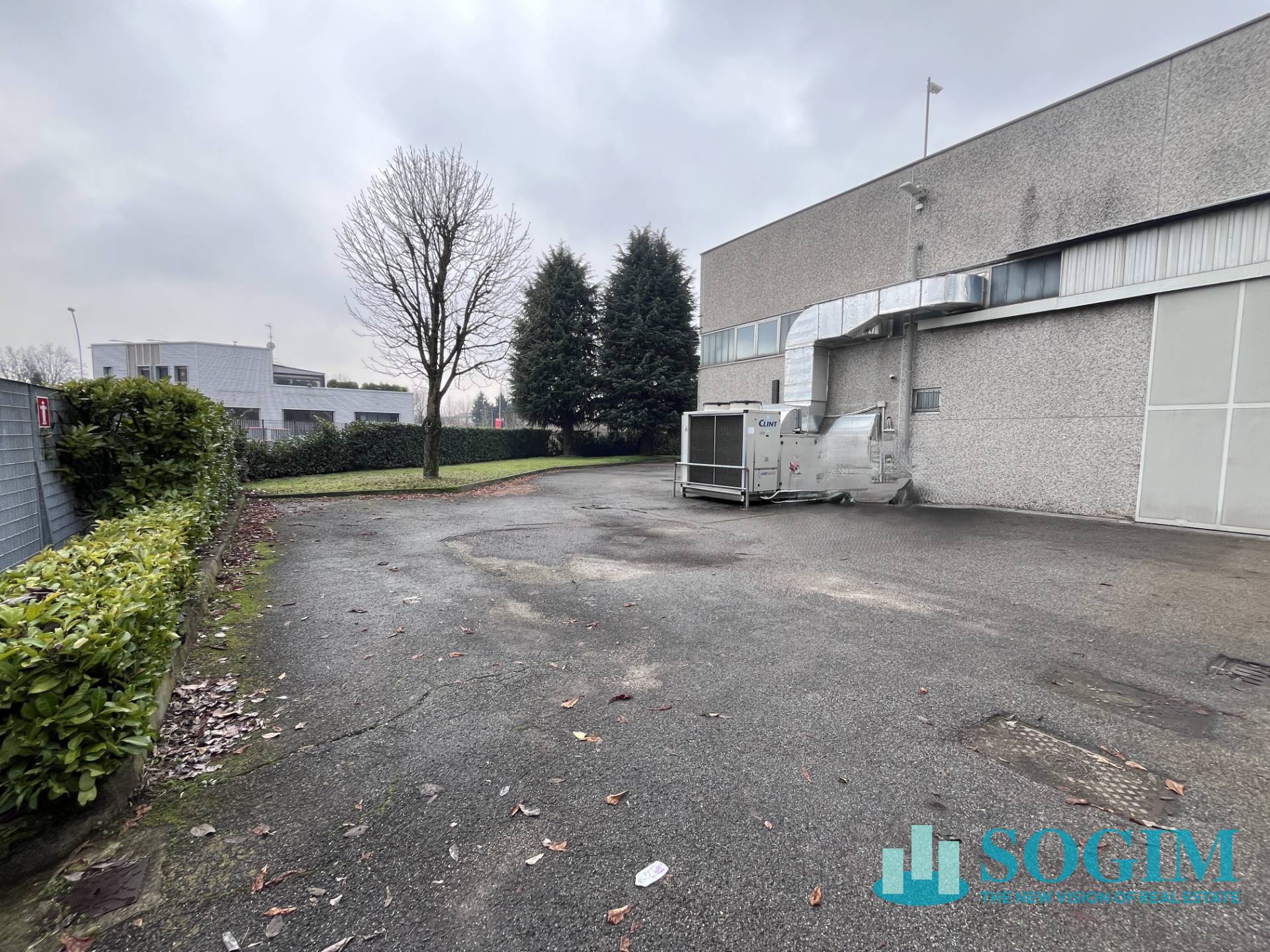 Capannone in vendita a Assago