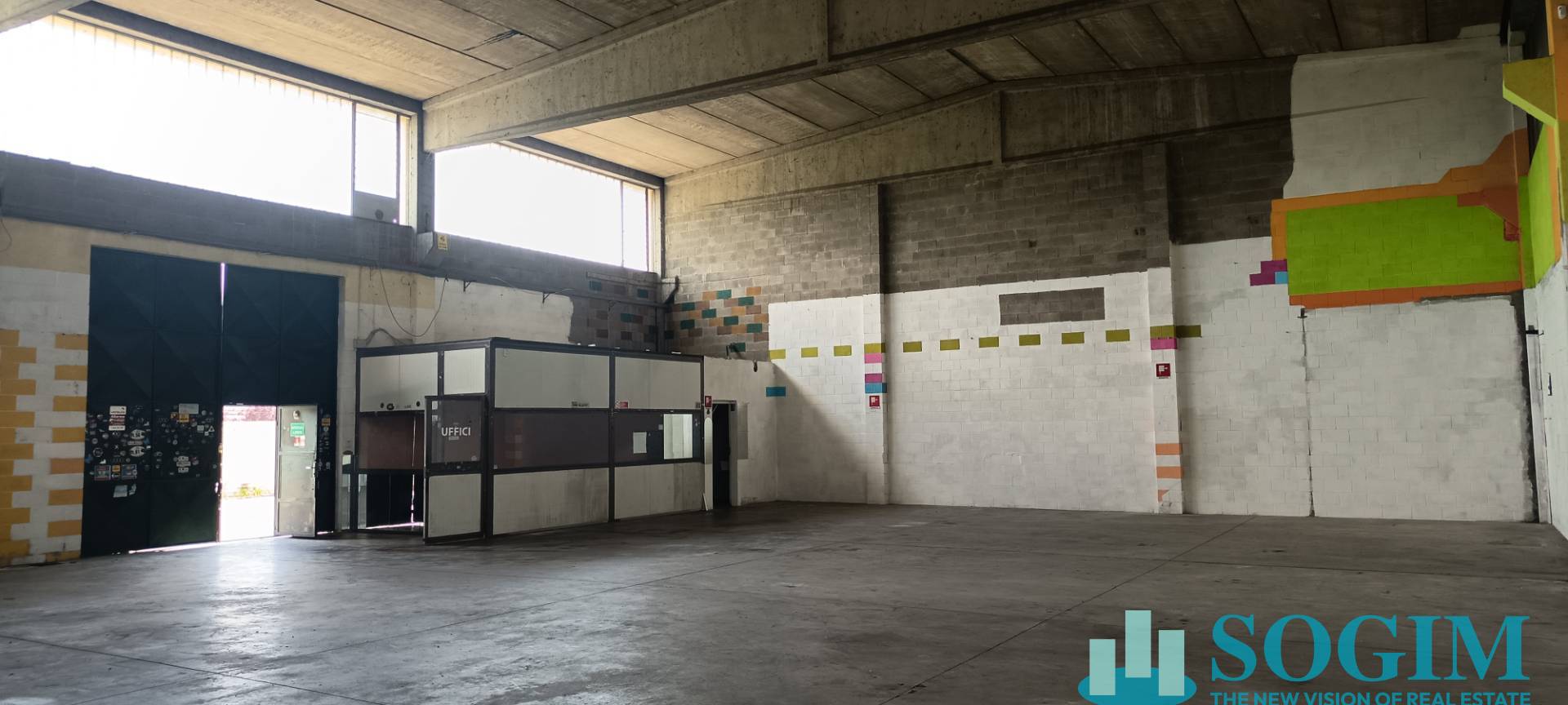 Capannone in affitto a Tribiano, Zoate