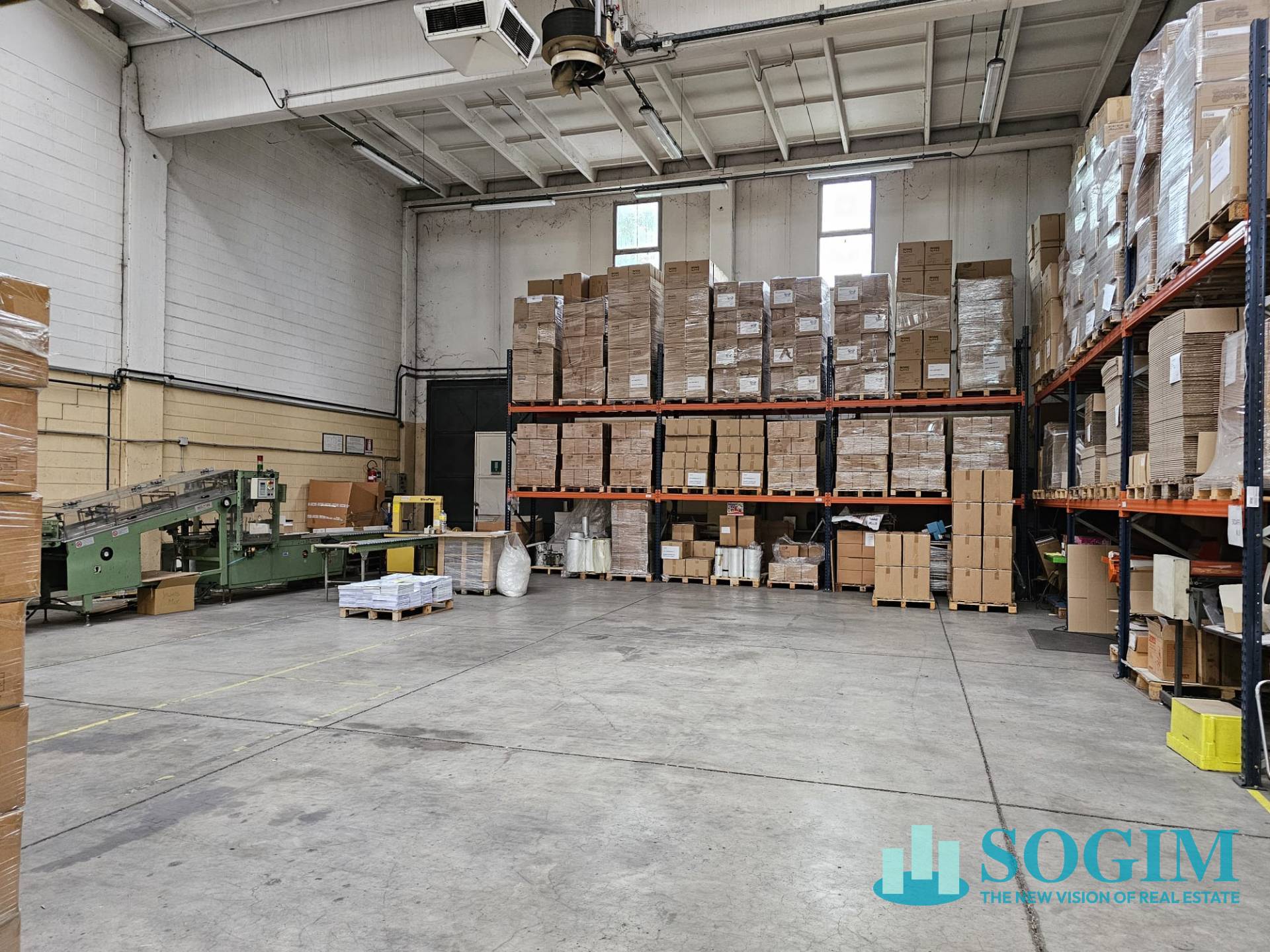 Capannone in vendita a Saronno