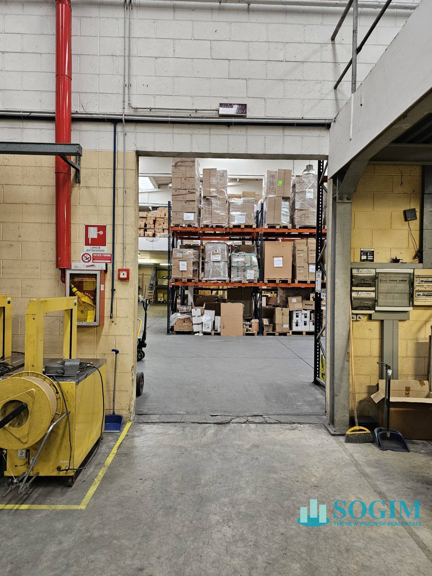 Capannone in vendita a Saronno