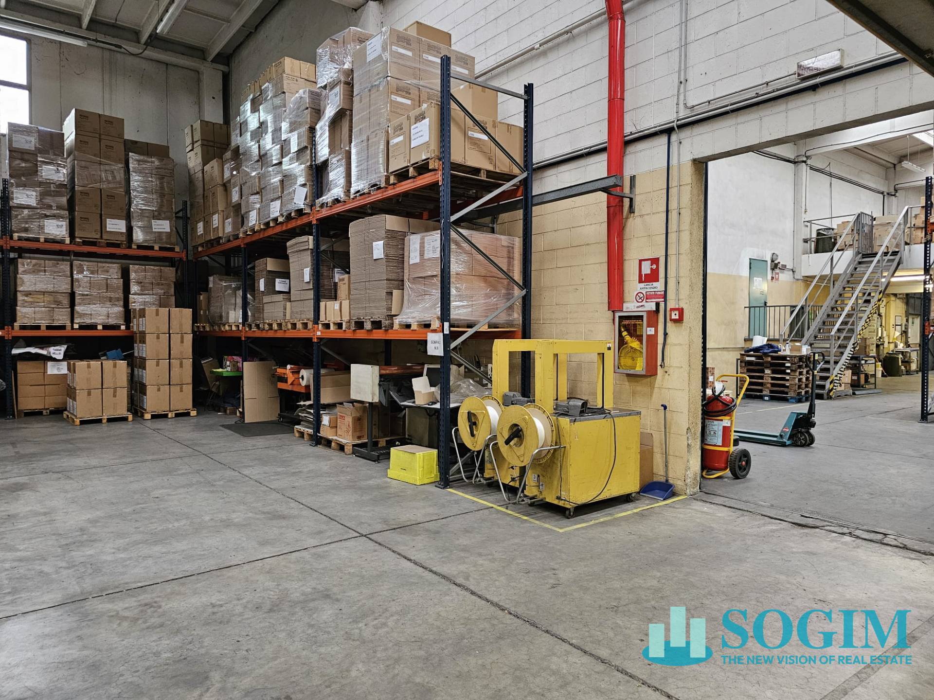 Capannone in vendita a Saronno