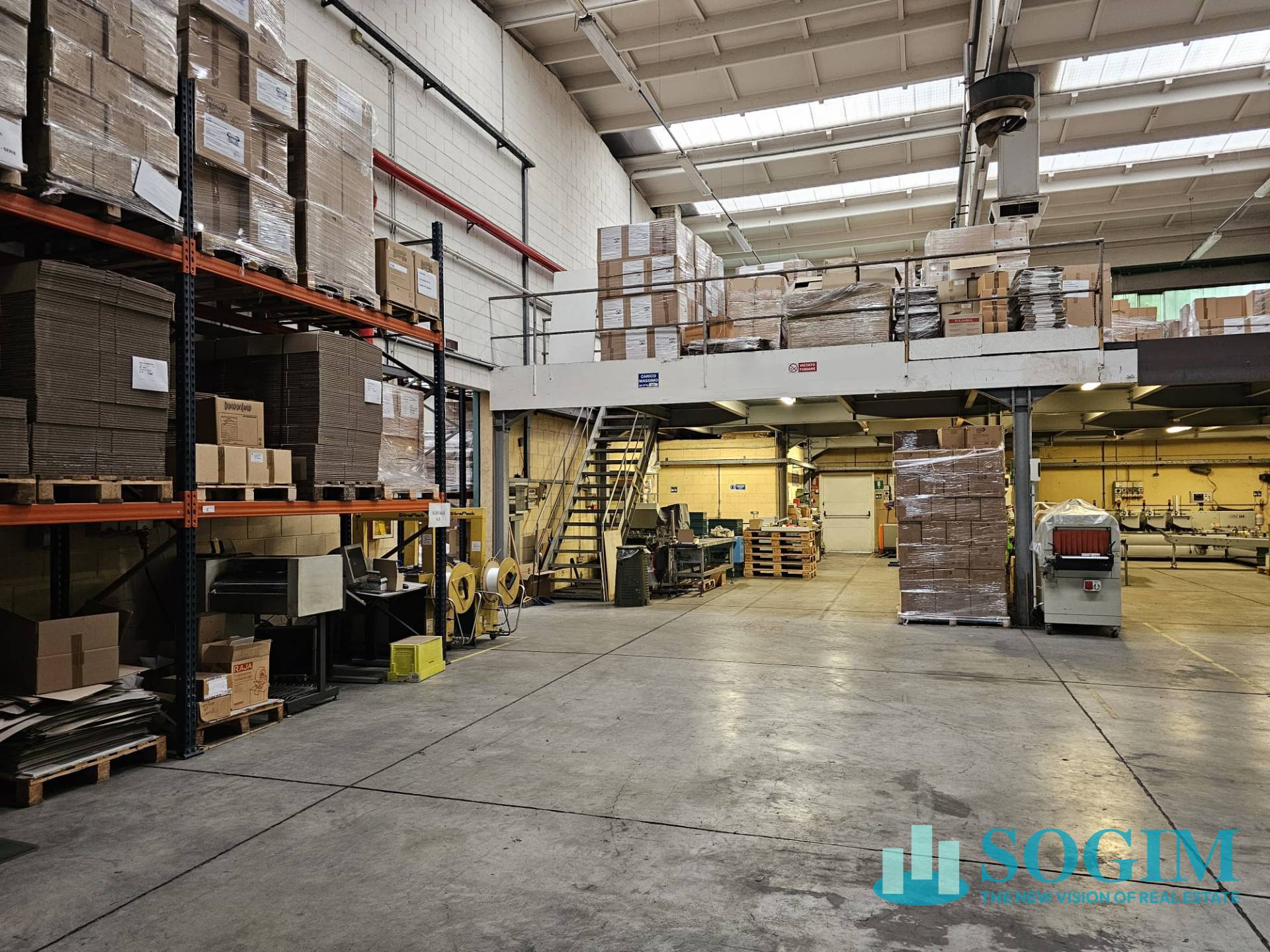 Capannone in vendita a Saronno