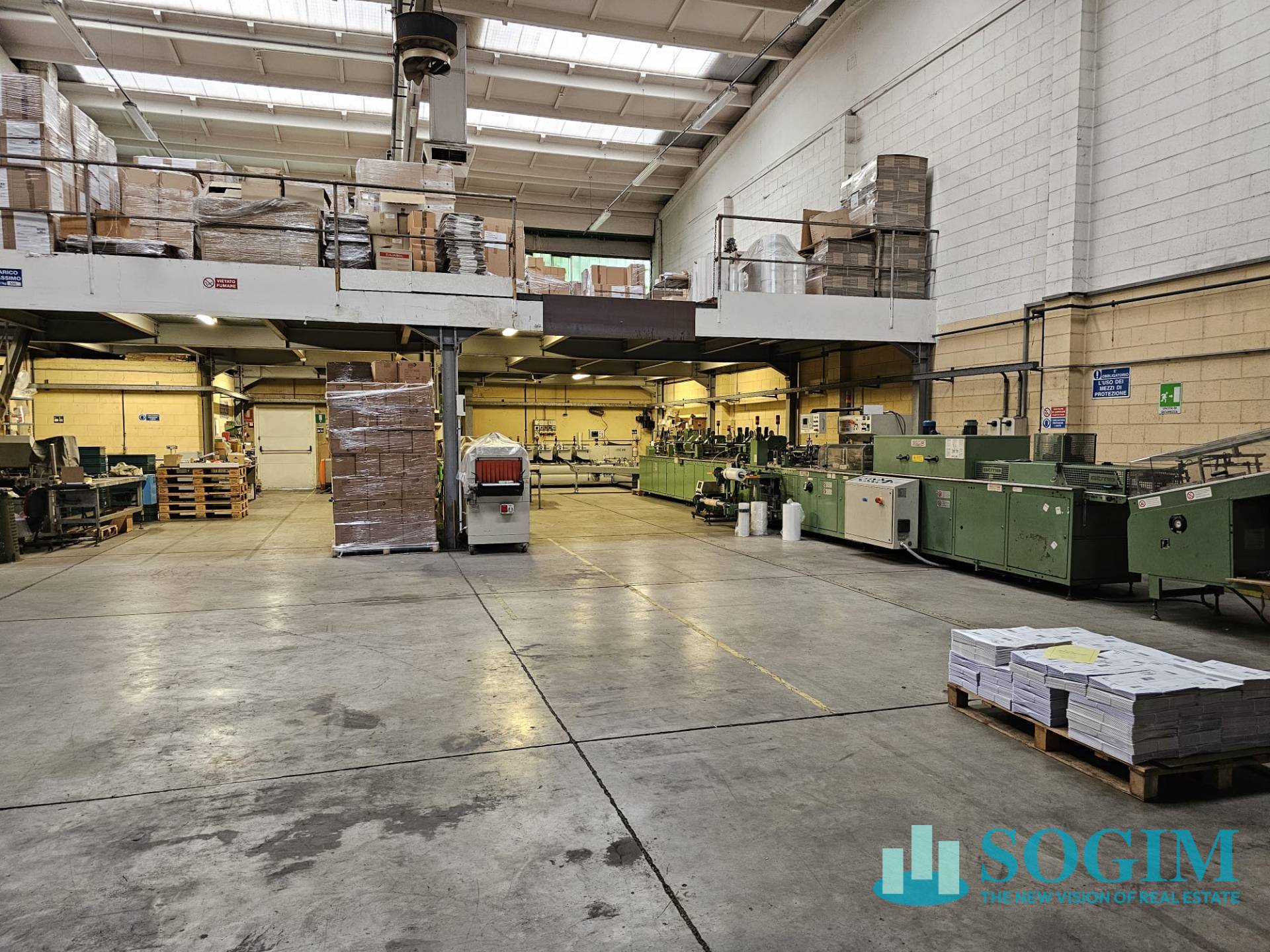 Capannone in vendita a Saronno