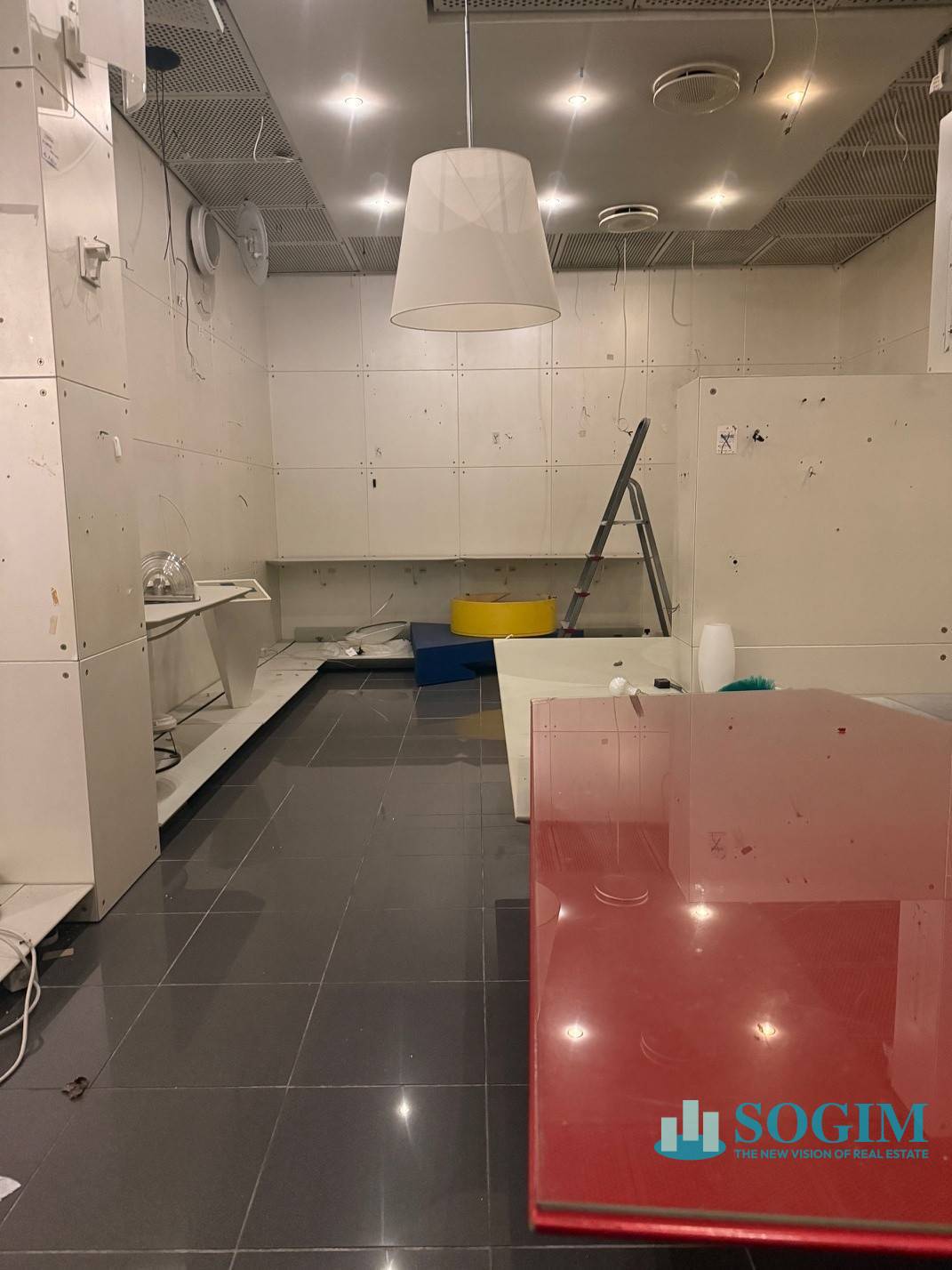 Immobile commerciale in vendita a Sesto San Giovanni