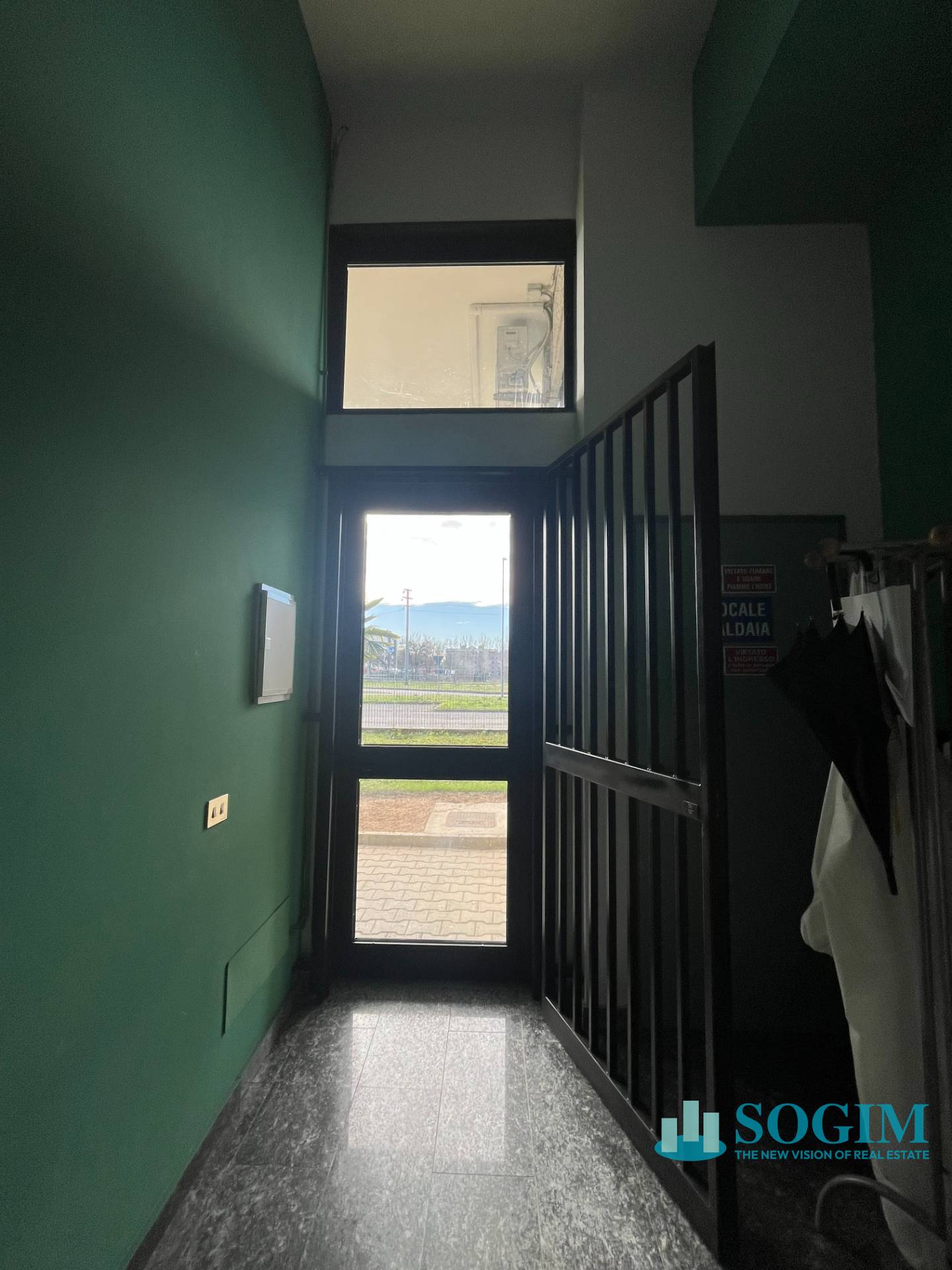 Capannone + Palazzina Uffici in vendita a Lacchiarella