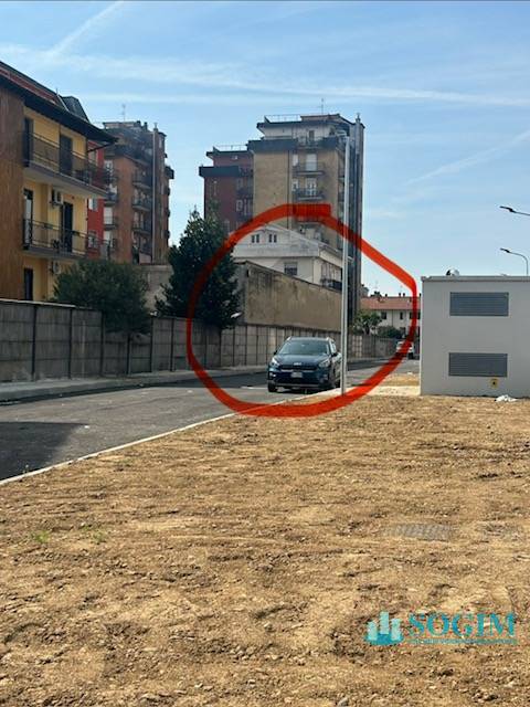 Capannone + Palazzina Uffici in vendita a Trezzano sul Naviglio