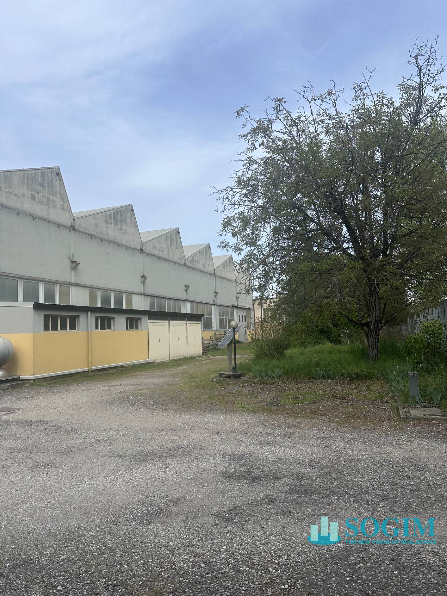 Capannone + Palazzina Uffici in vendita a Cinisello Balsamo