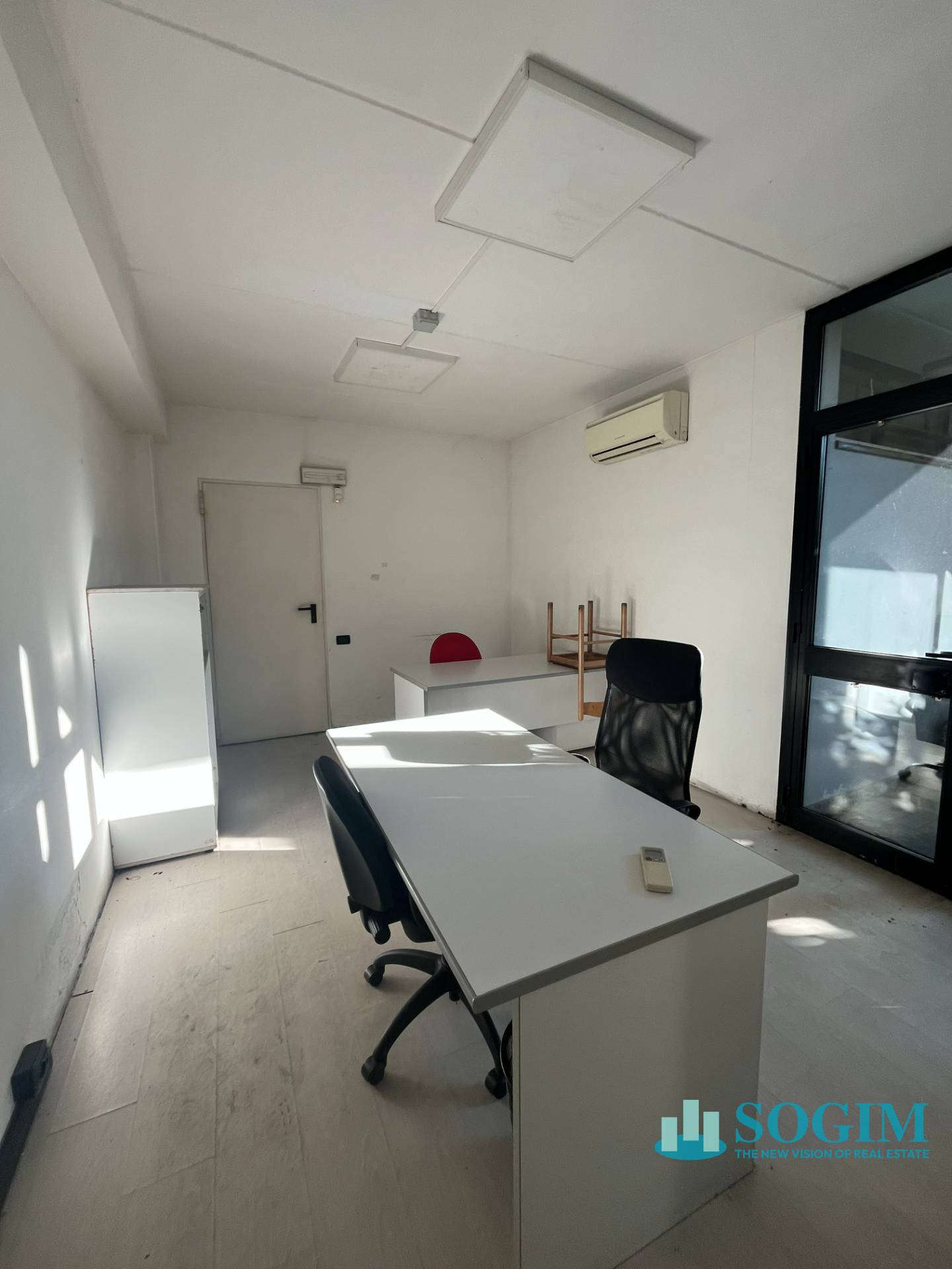Capannone + Palazzina Uffici in affitto a Assago