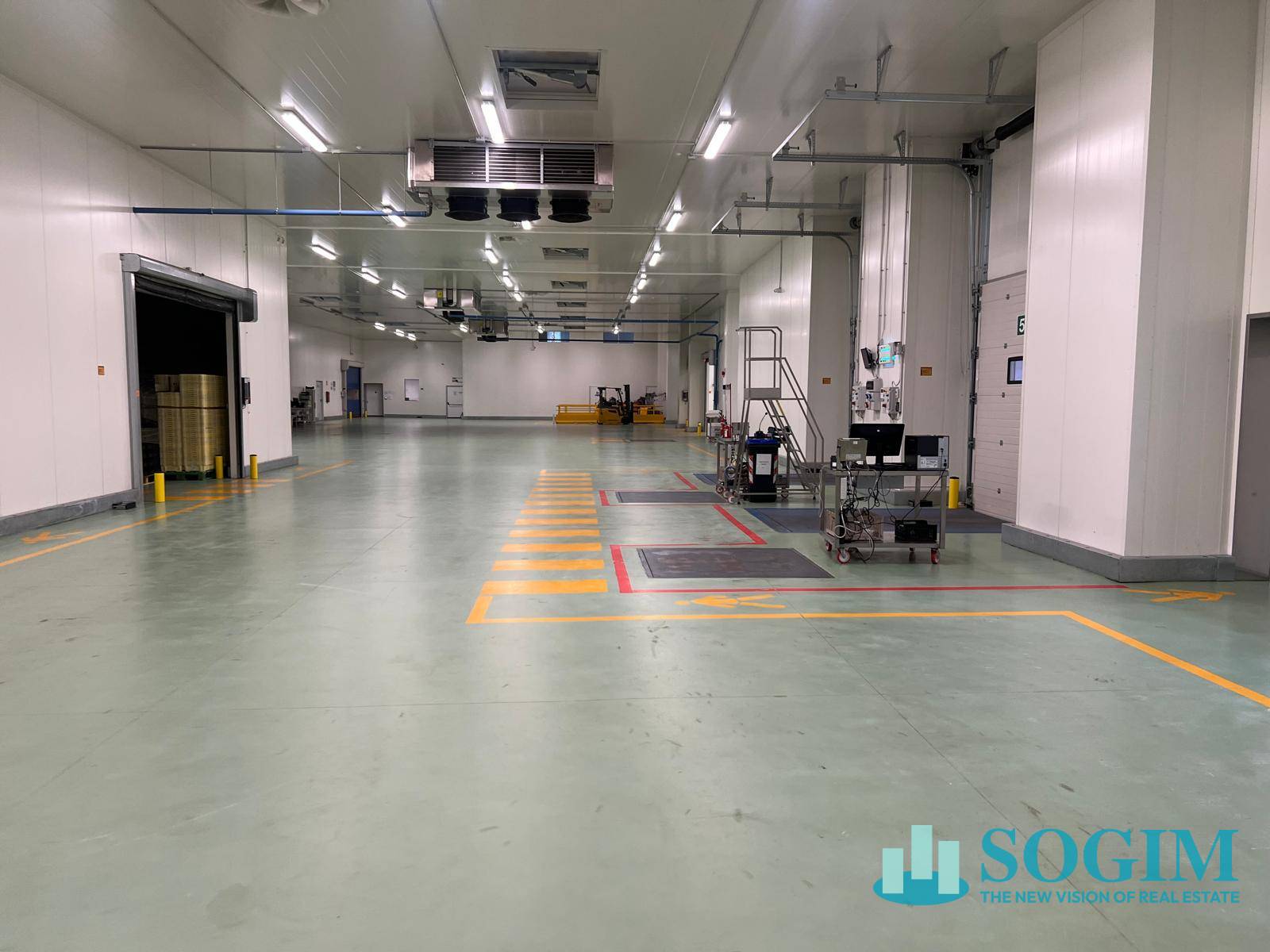 Logistica in vendita a Pantigliate